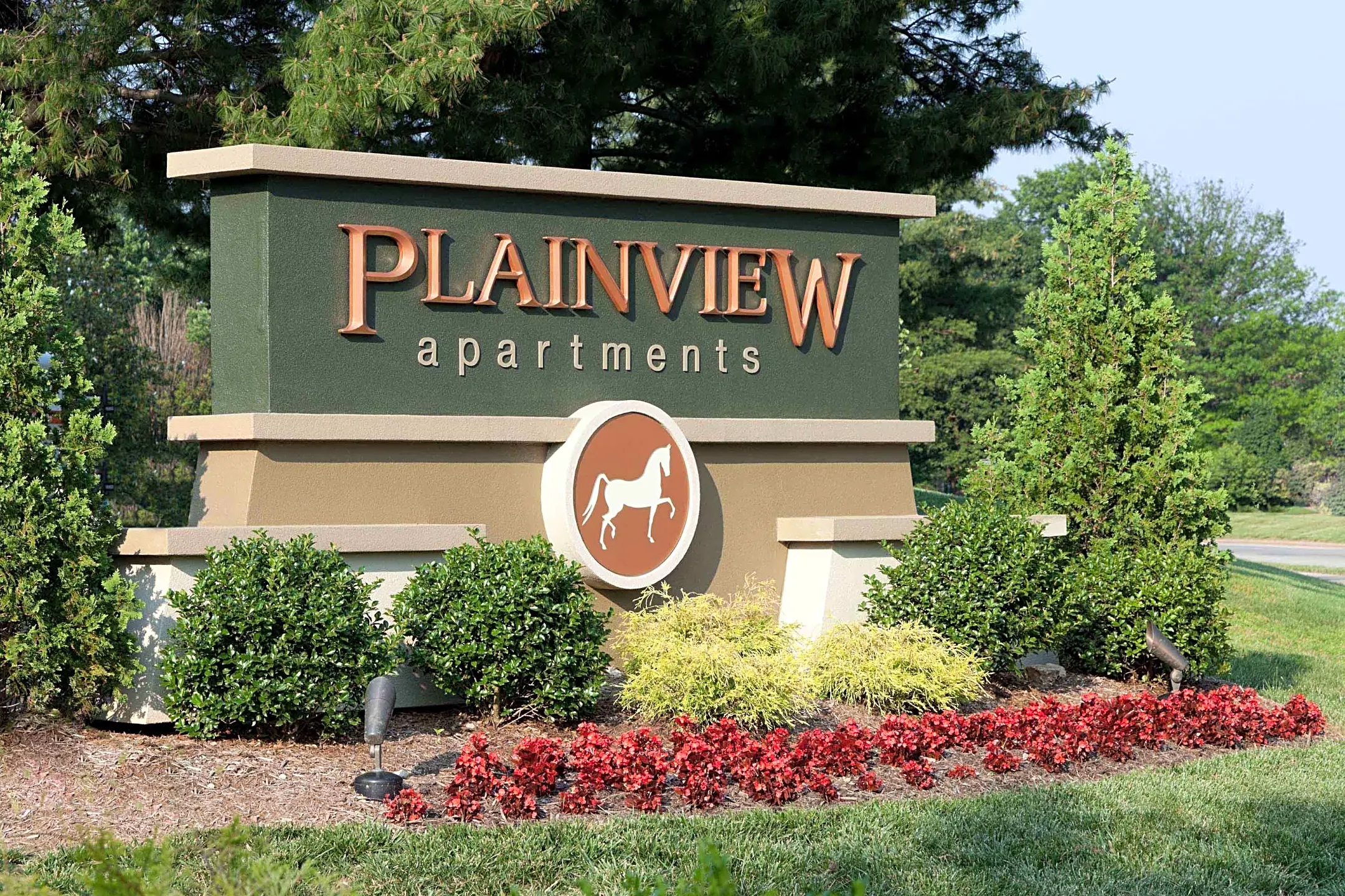 Plainview Apartments - Louisville, KY