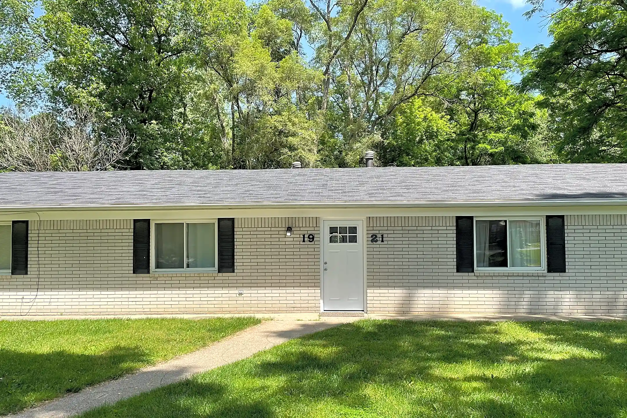 19 Maplecrest Dr Apartments Howell, MI 48843