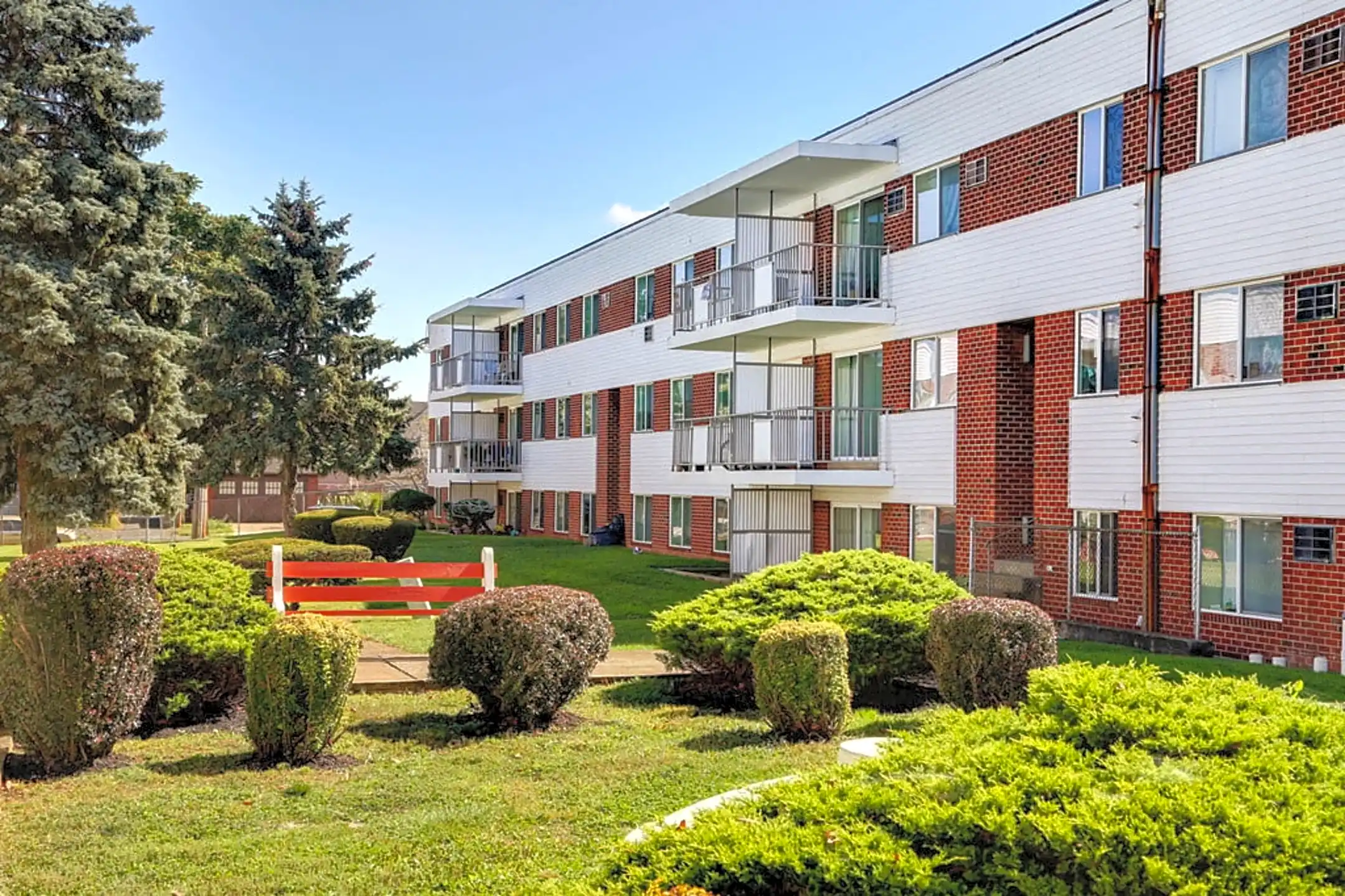 Washington Court Apartments Easton, PA 18042