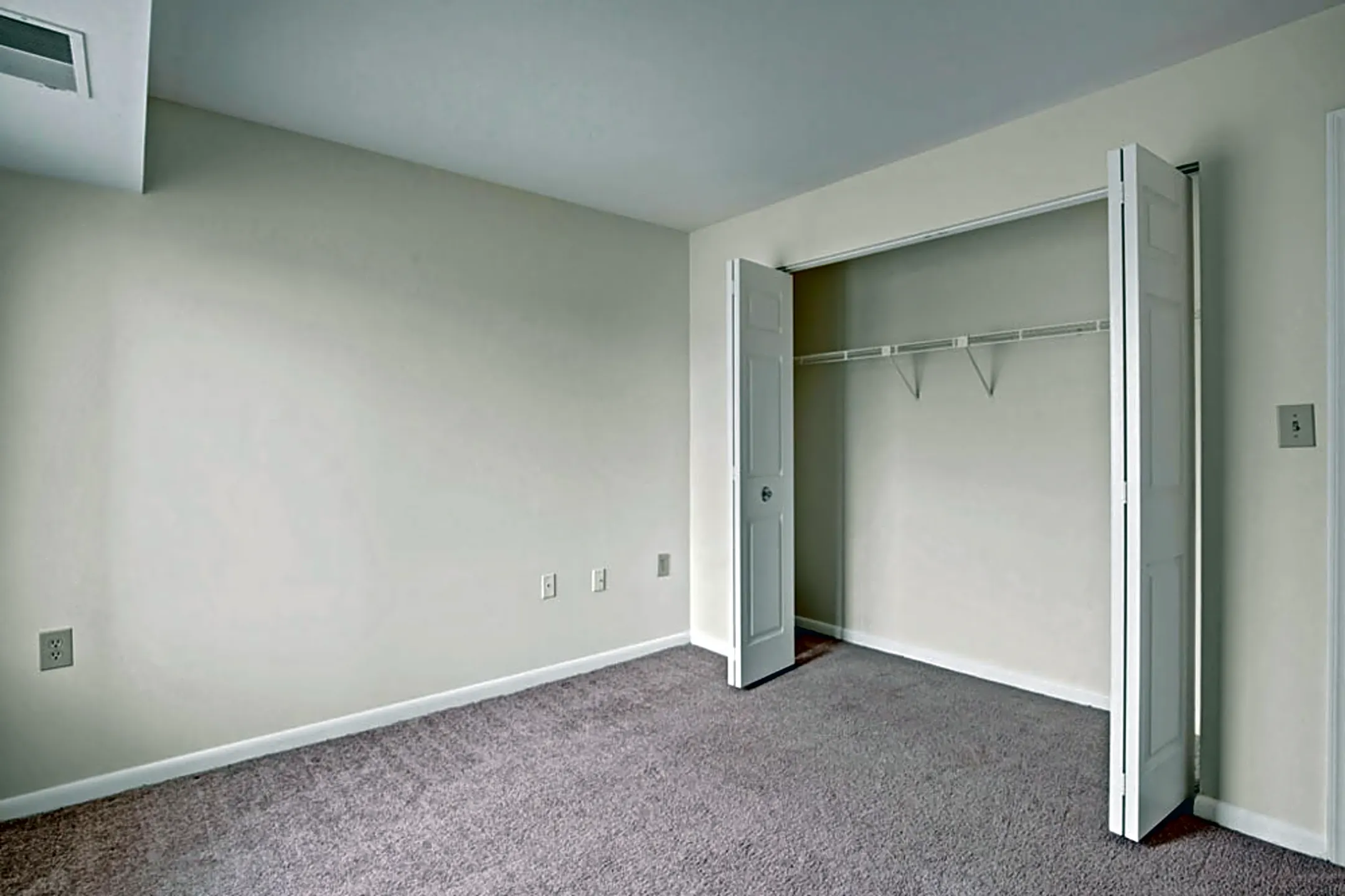 Ridgeview Apartments 800 S Burning Tree Dr Westminster, MD