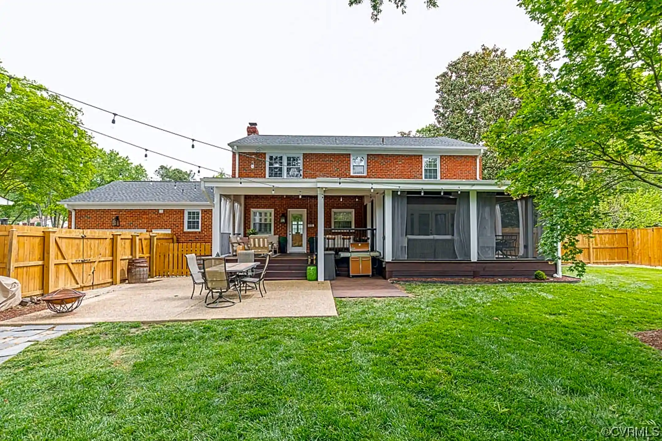 Building - 9133 Robin Ridge Dr - Mechanicsville, VA