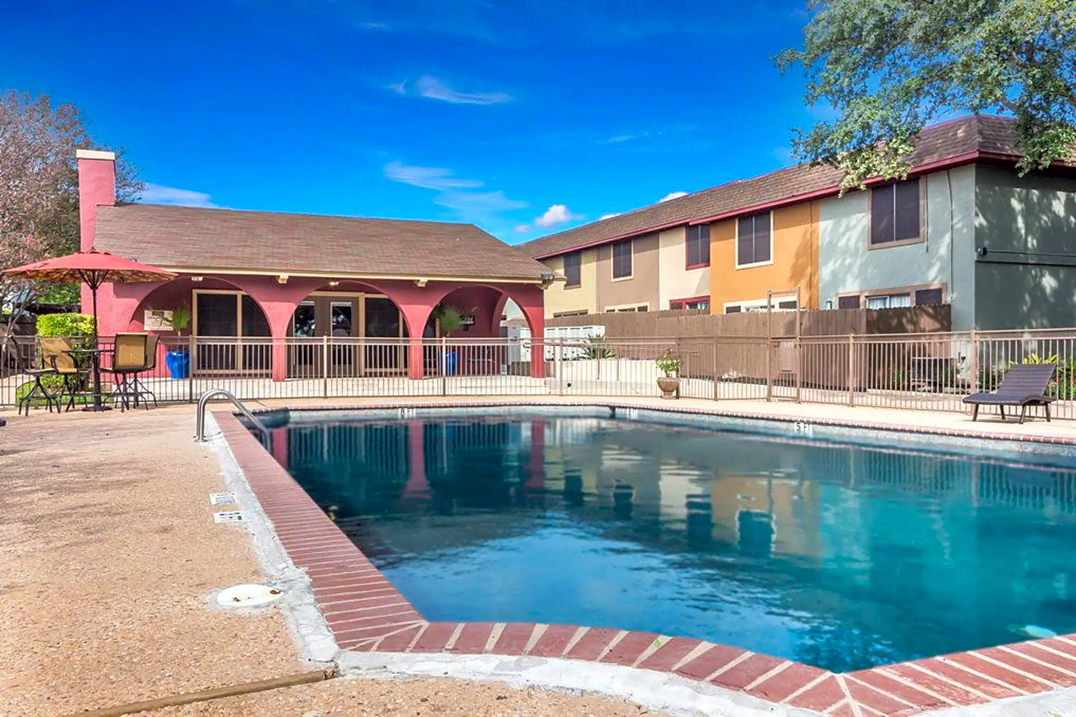 Park at Crestview 8220 Research Blvd Austin, TX Apartments for Rent