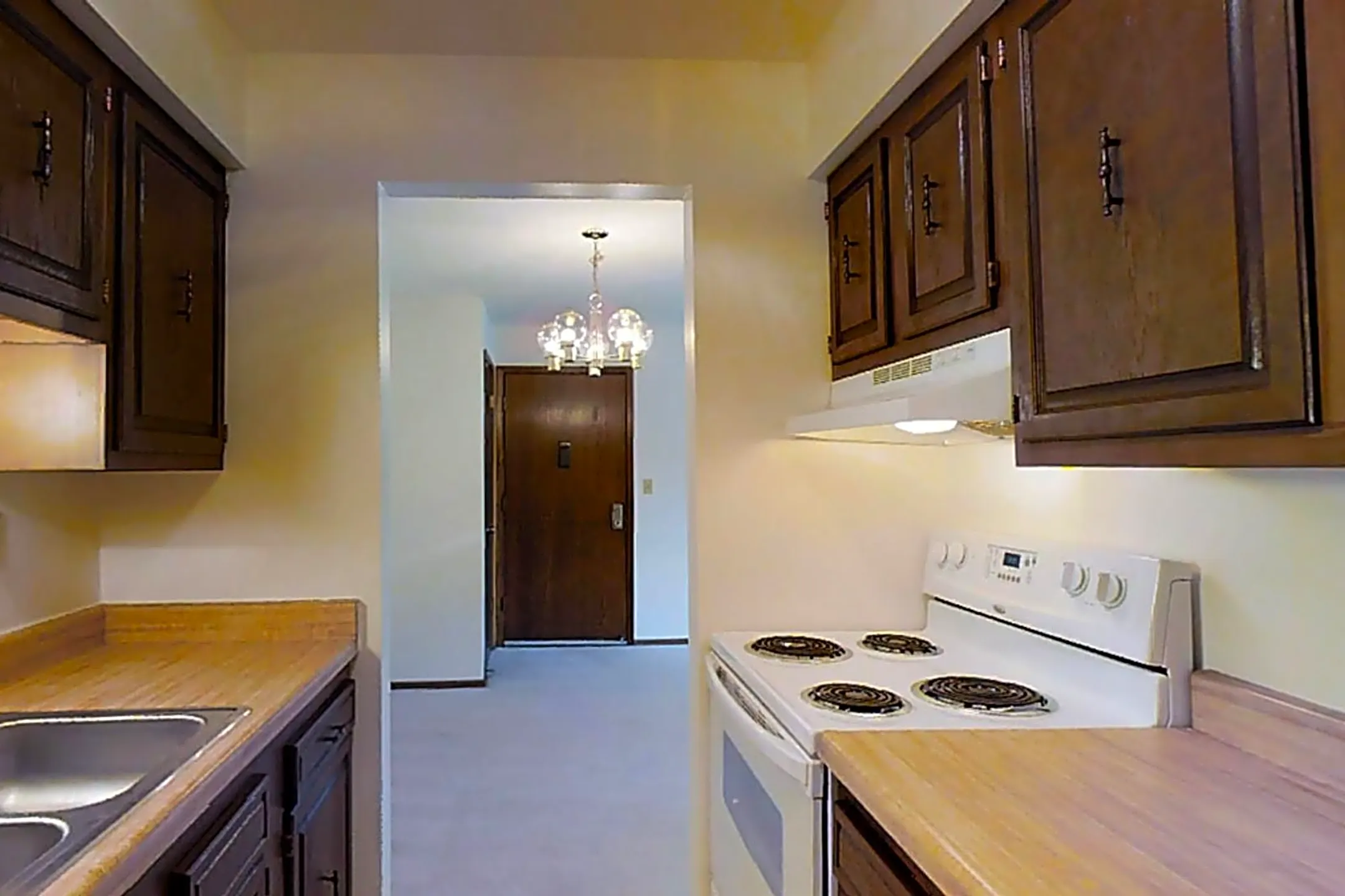 Market Square Apartments N76W14621 Market Dr Menomonee Falls, WI