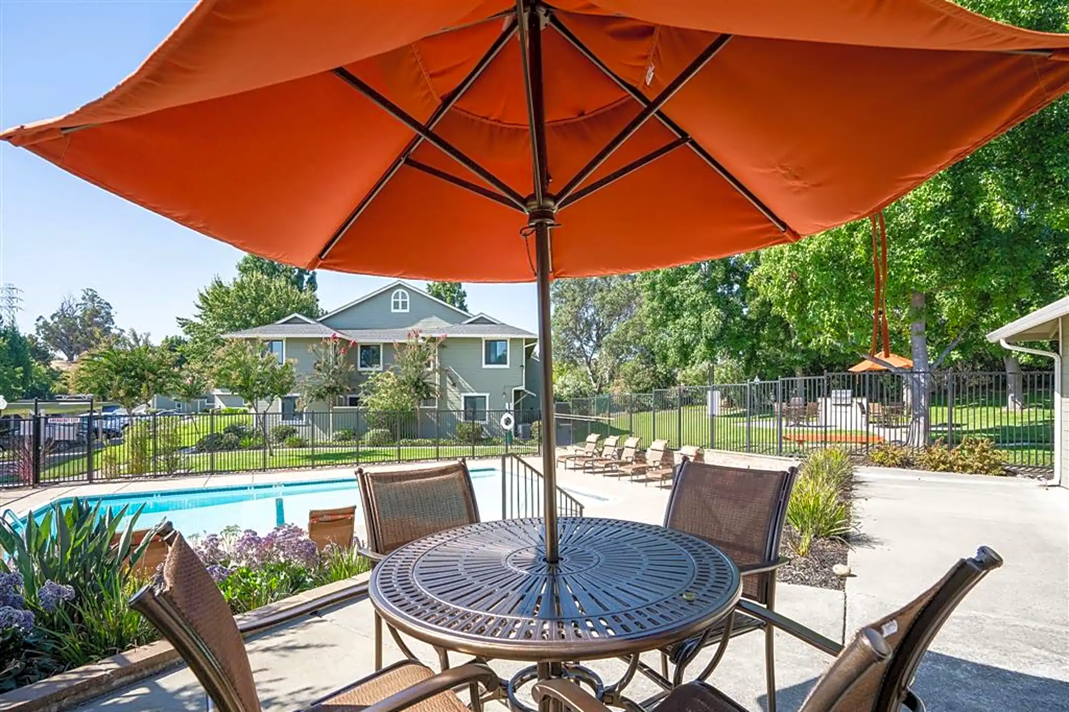 Ridgecrest Apartments 3430 Vista Oaks Dr Martinez, CA Apartments