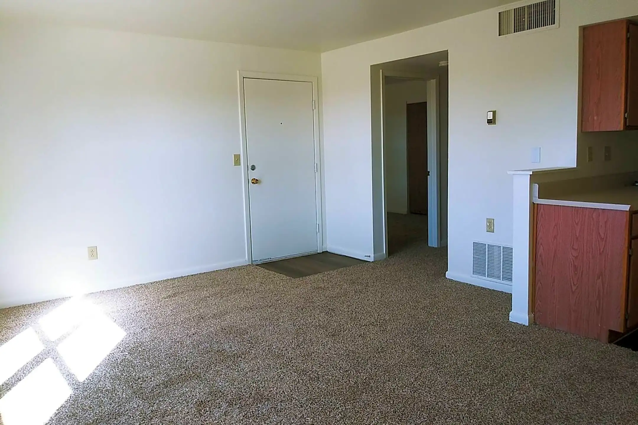 Spacious two and three bedroom homes Apartments Independence, KS 67301