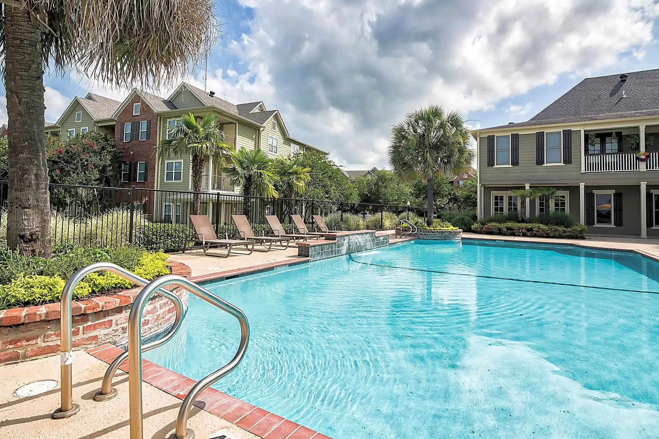 Cypress Lake Apartment Community Baton Rouge, LA 70809