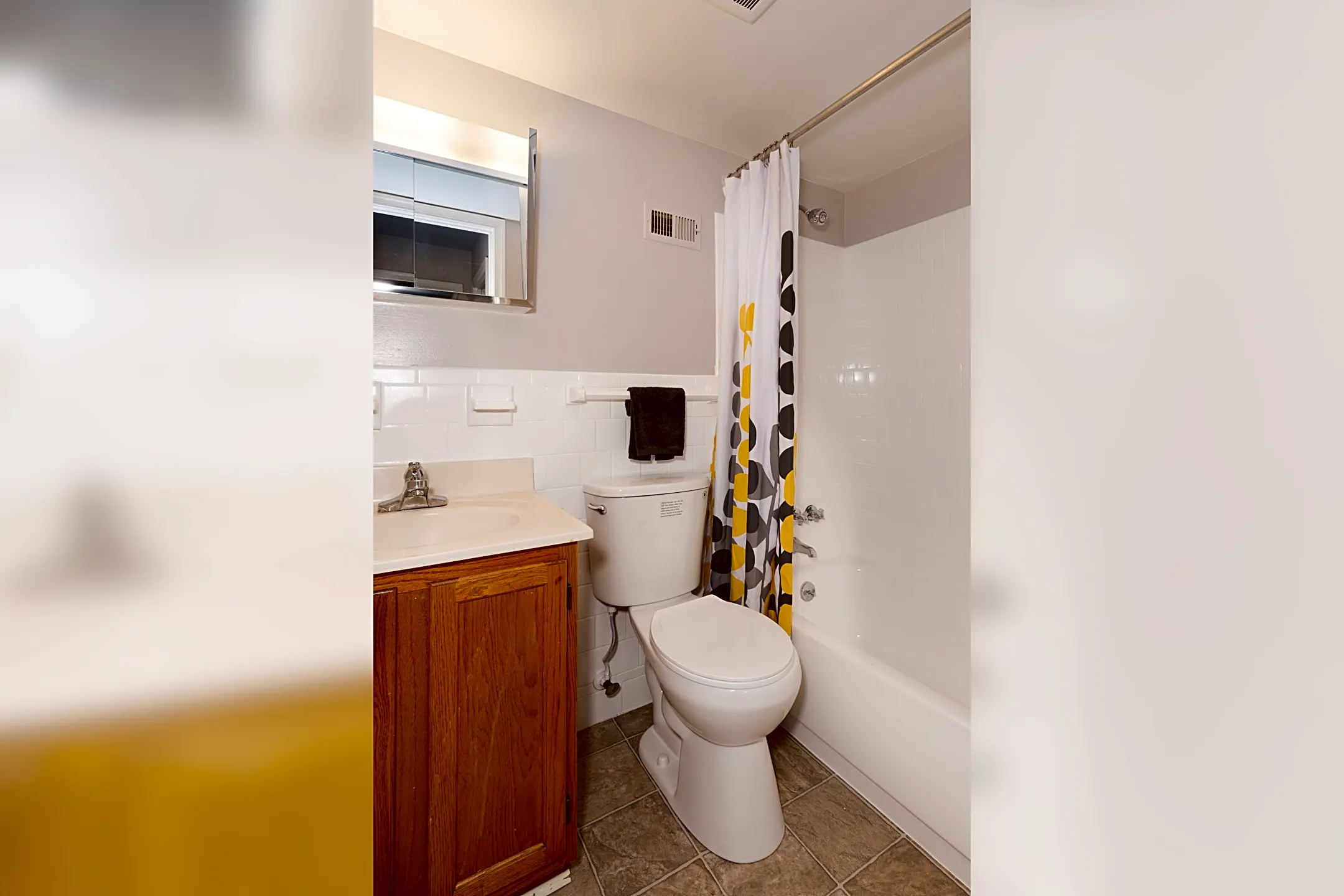 Scarborough Square 438 College Pkwy Rockville, MD Apartments for