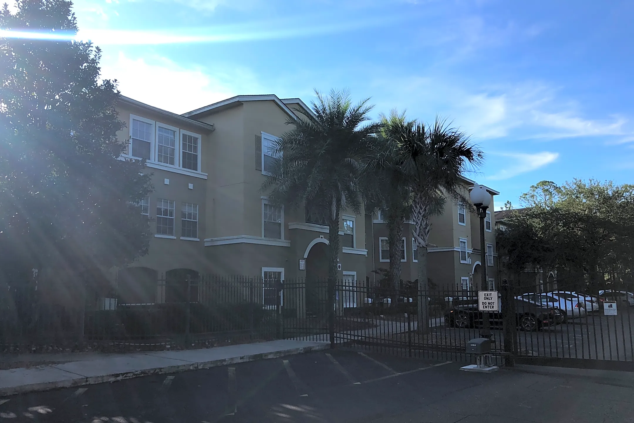 Avanti Condominiums Apartments Jacksonville, FL 32224