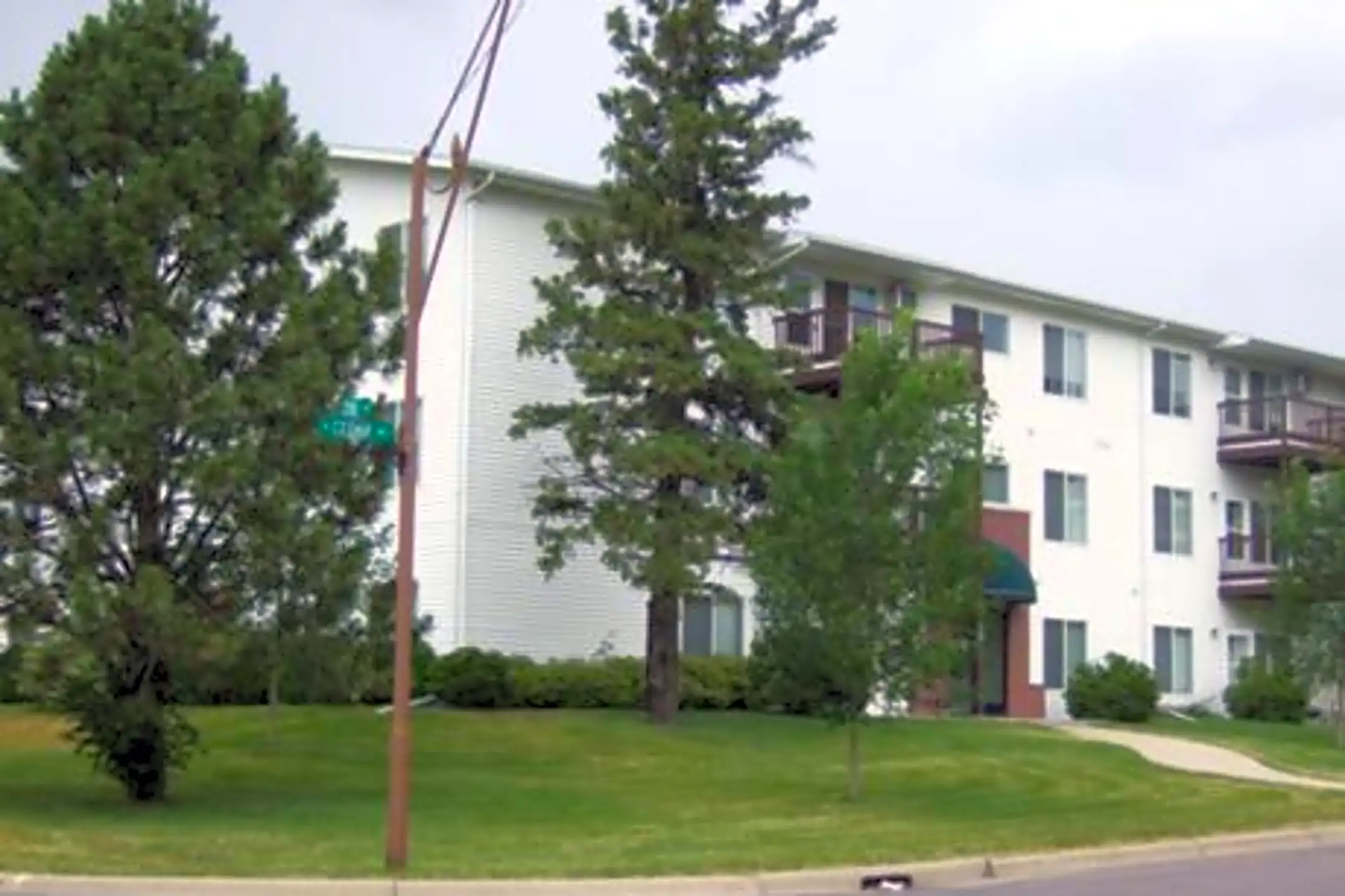 Park Village Apartments 2250 N Cedar Ave Owatonna, MN Apartments