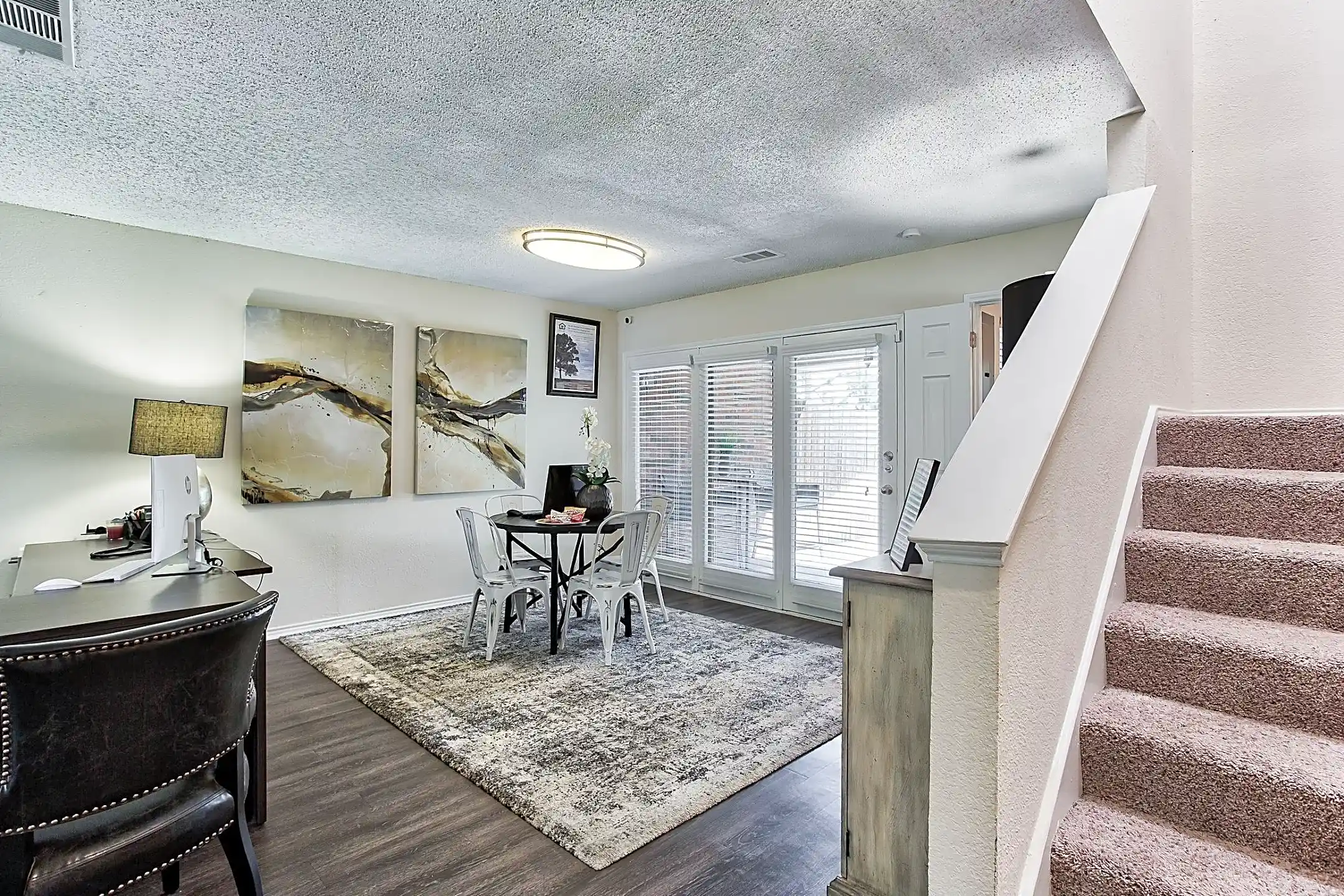 Park Place Townhomes 425 E Harwood Rd Euless, TX Apartments for