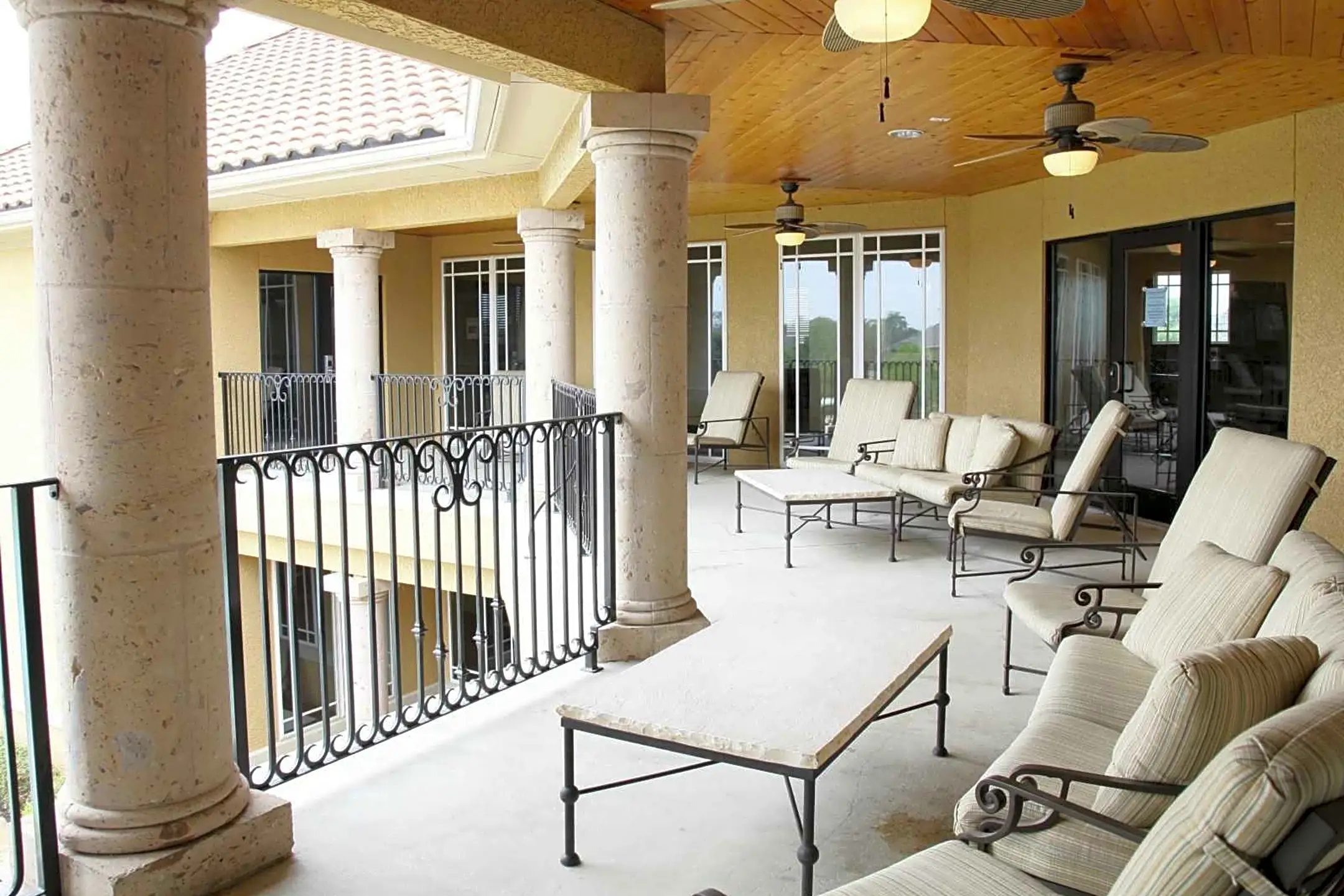 Callaway Villas - 305 Marion Pugh Dr College Station, TX Apartments