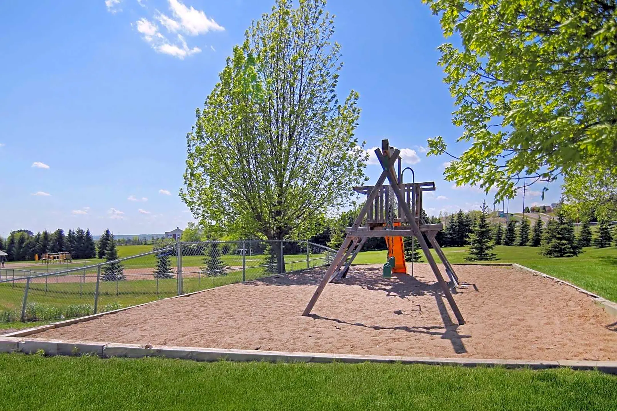Playground - Ithica Heights - Bismarck, ND