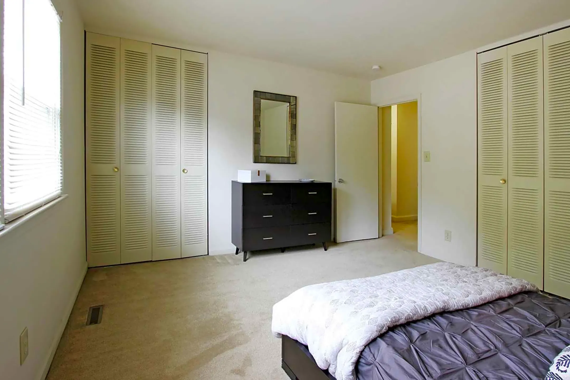Bedroom - Uptown Apartments - Newport News, VA