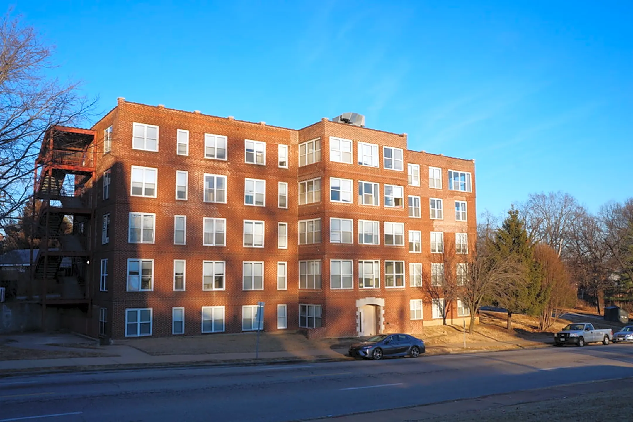 8612 Halls Ferry Road Saint Louis, MO Apartments for Rent Rent.