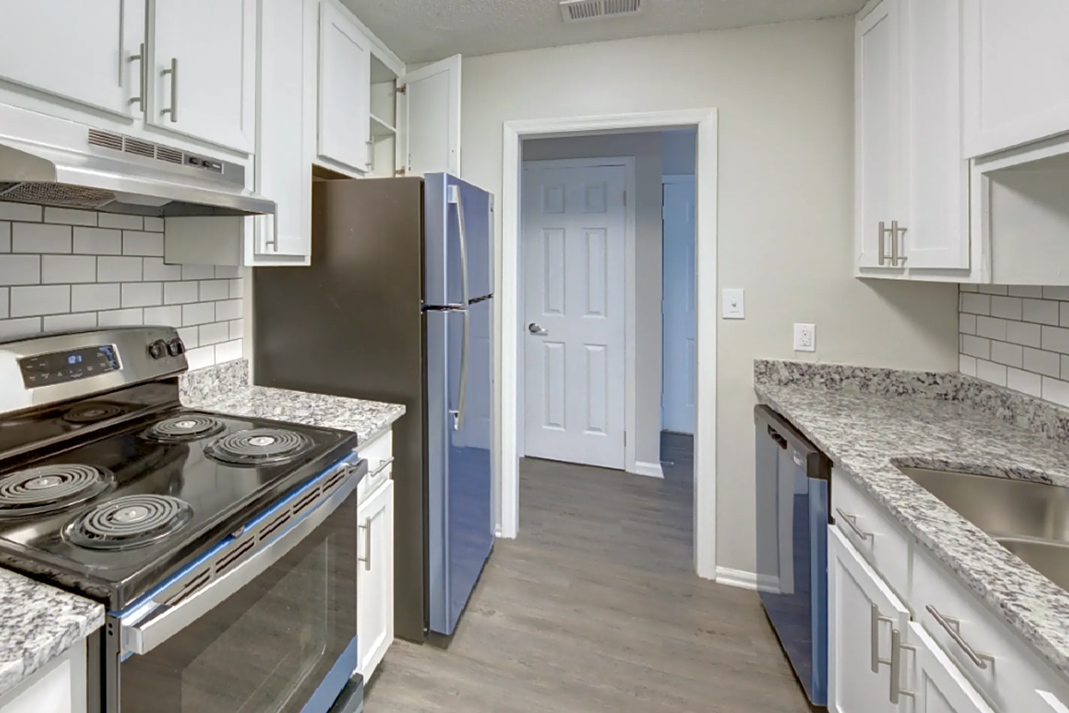 Kitchen - City Walk Apartments - Gainesville, GA
