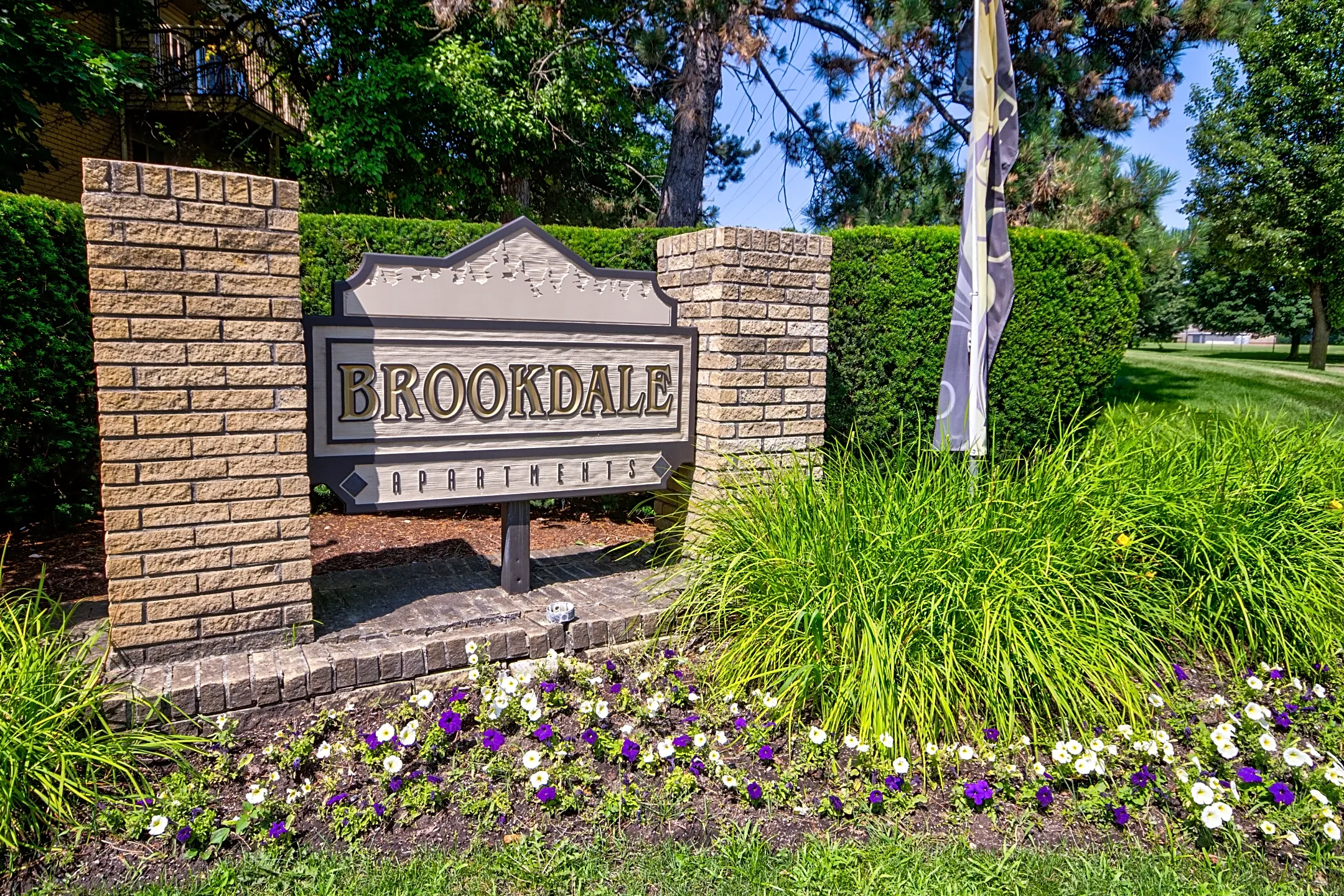 Community Signage - Brookdale Apartments - South Lyon, MI