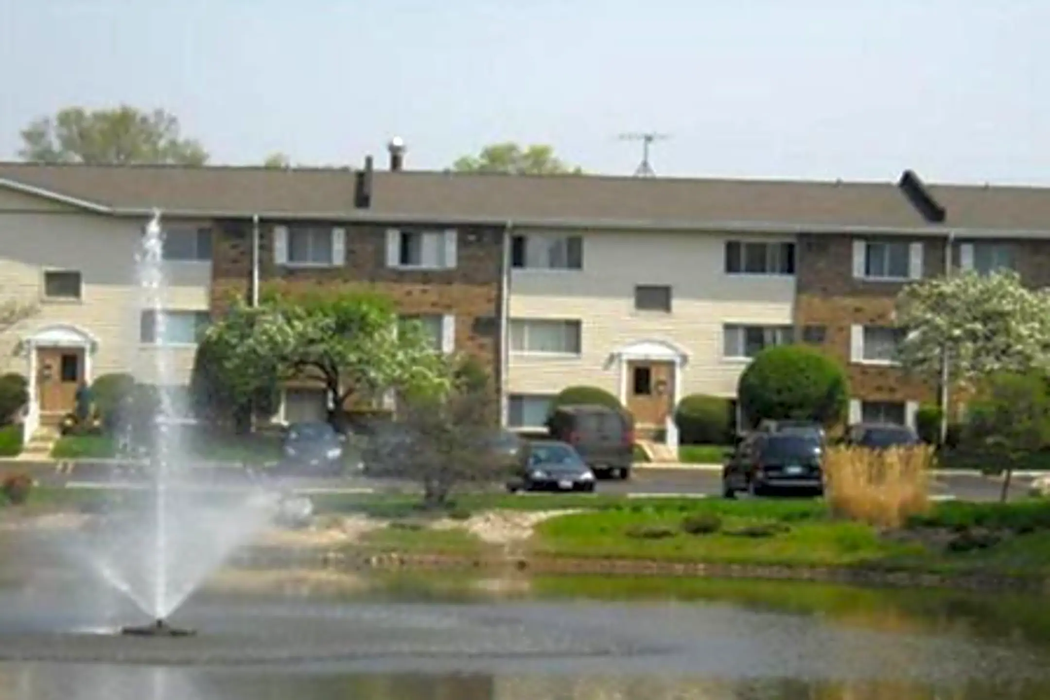 St. Charles Square 607 Gundersen Dr Carol Stream, IL Apartments for