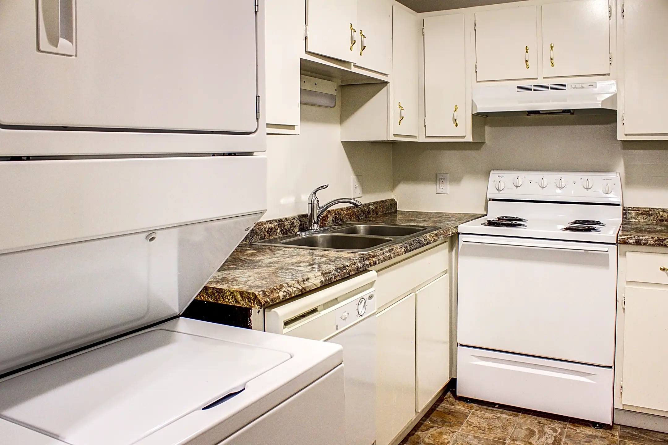 Riverwalk at Salem 1650 Lancing Dr Salem, VA Apartments for Rent