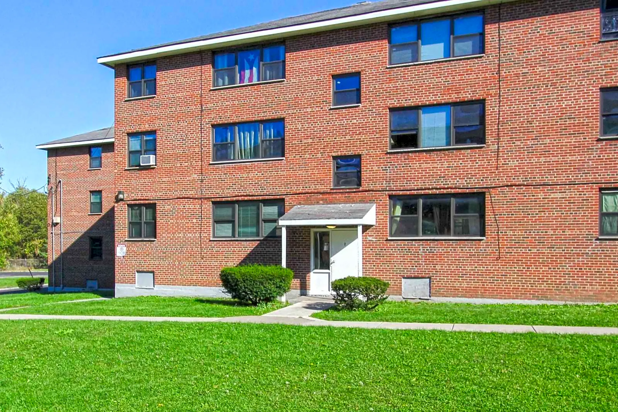 Centennial Gardens Apartments - Syracuse, NY 13207