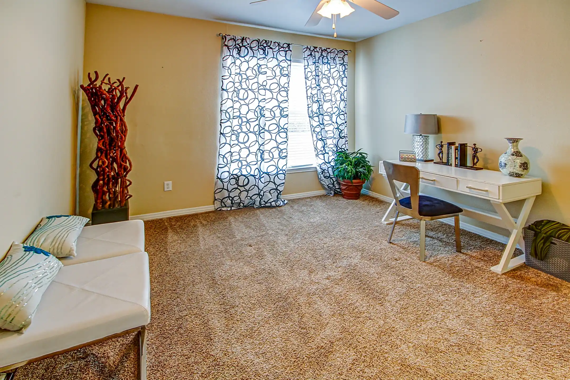 St. Laurent Apartment Homes Grand Prairie, TX 75050
