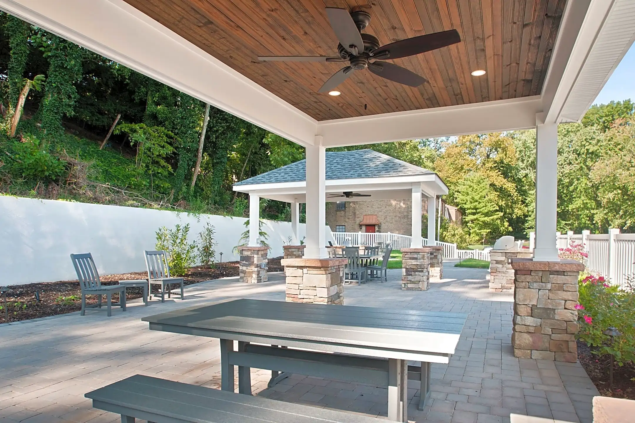 Timber Ridge Townhomes 801 W Park Ave Clementon, NJ Apartments for