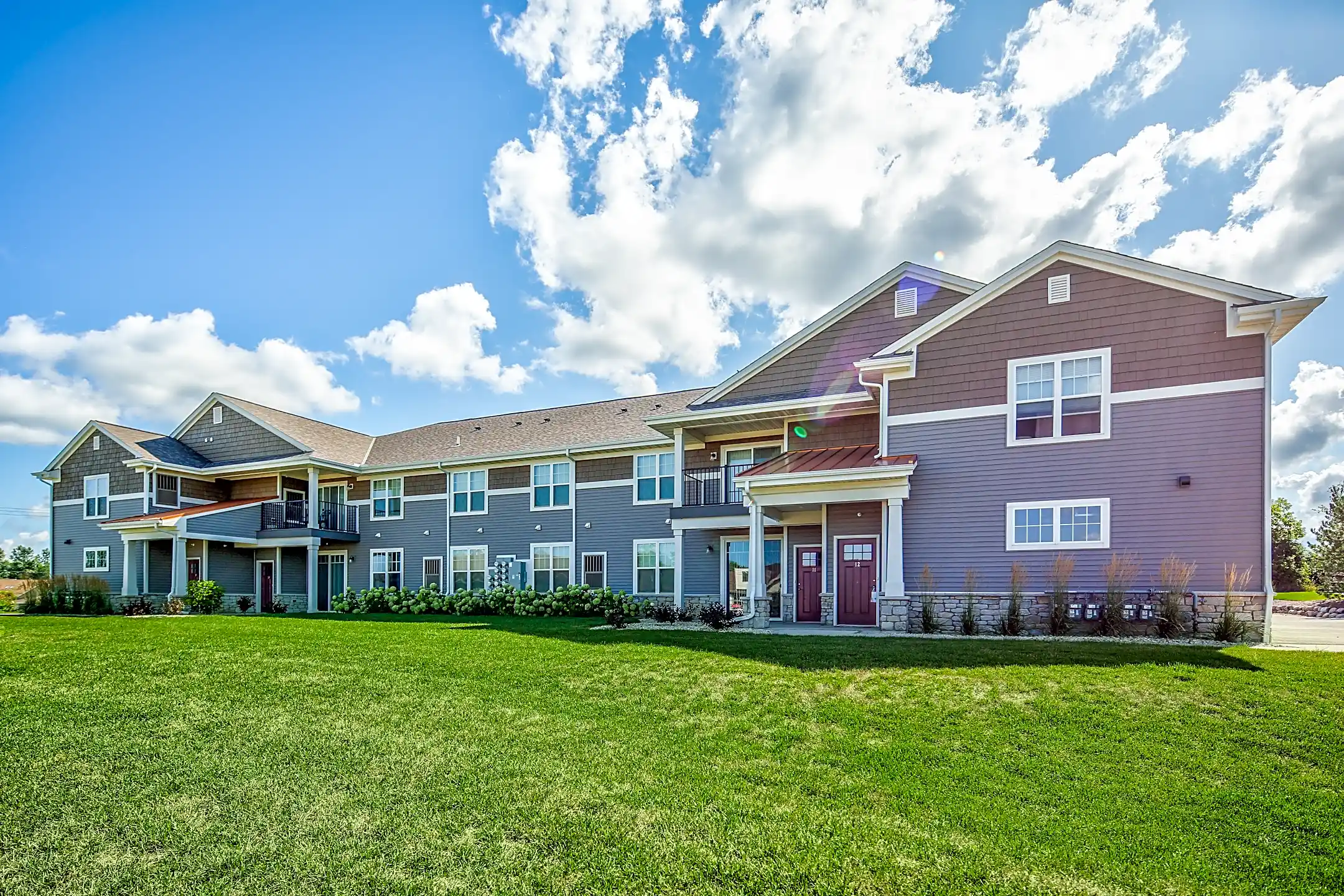 Woodfield Rental Residences 824 Woodfield Dr Waterford, WI