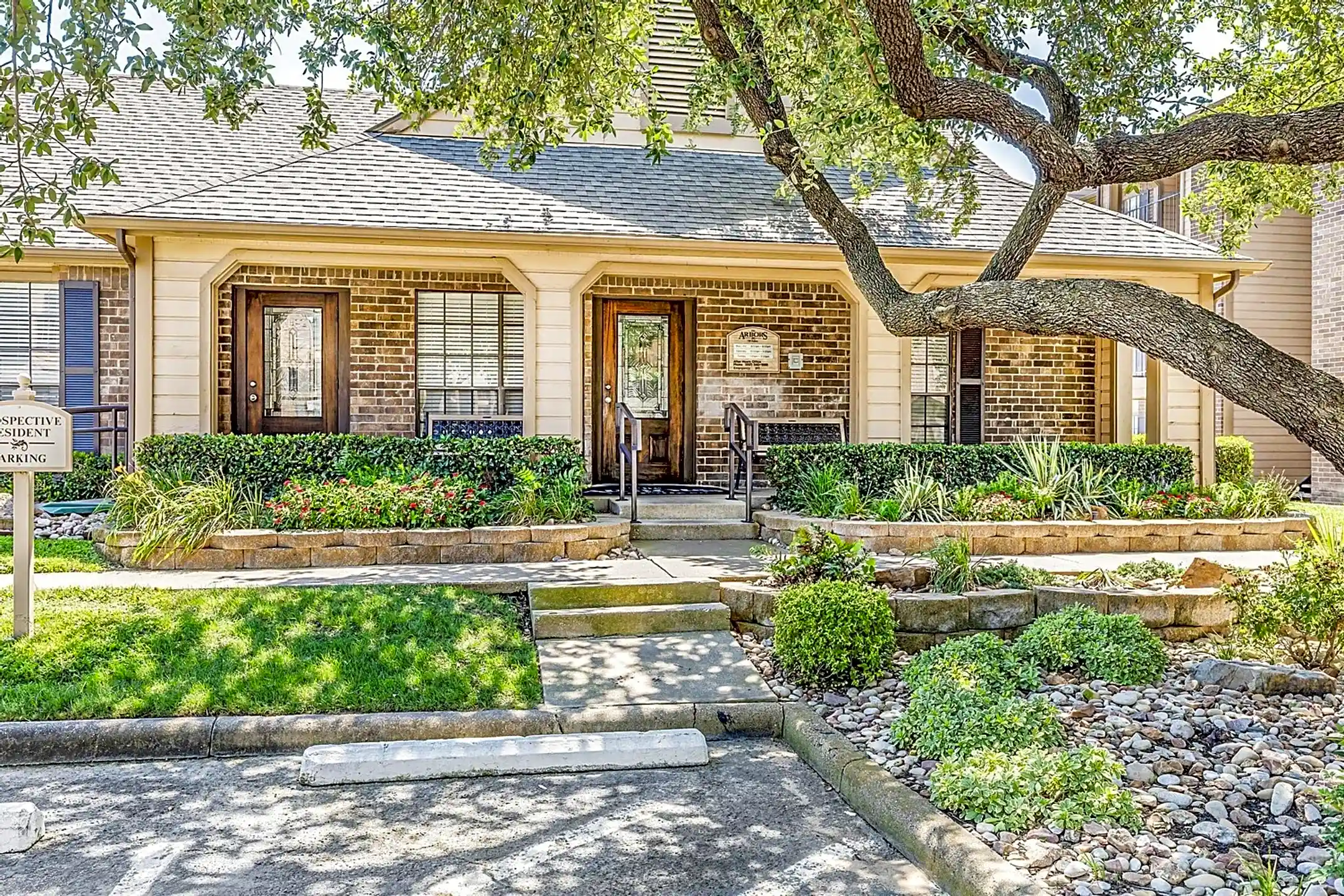 The Arbors of Euless Apartments 1002 Fuller Wiser Rd Euless, TX