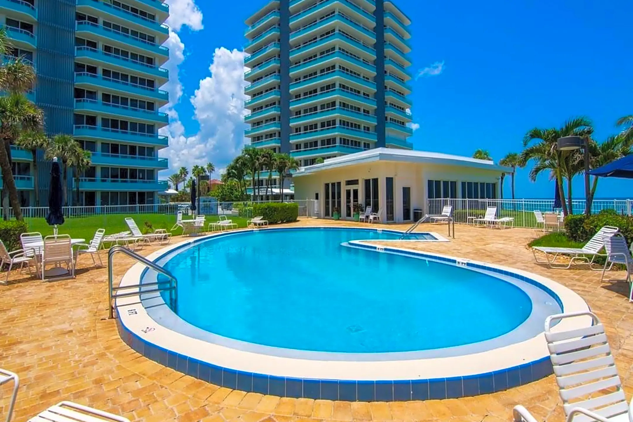 Pool - 3554 Ocean Dr - Vero Beach, FL