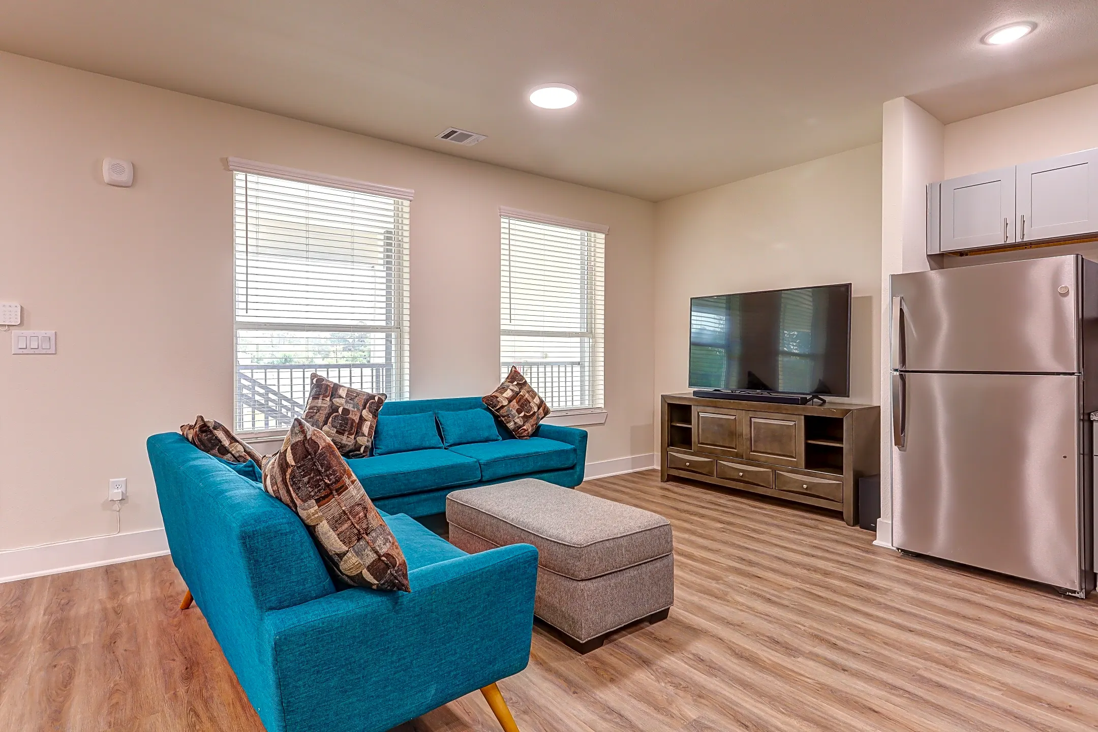 Living Room - Azul Apartments - The Woodlands - Spring, TX