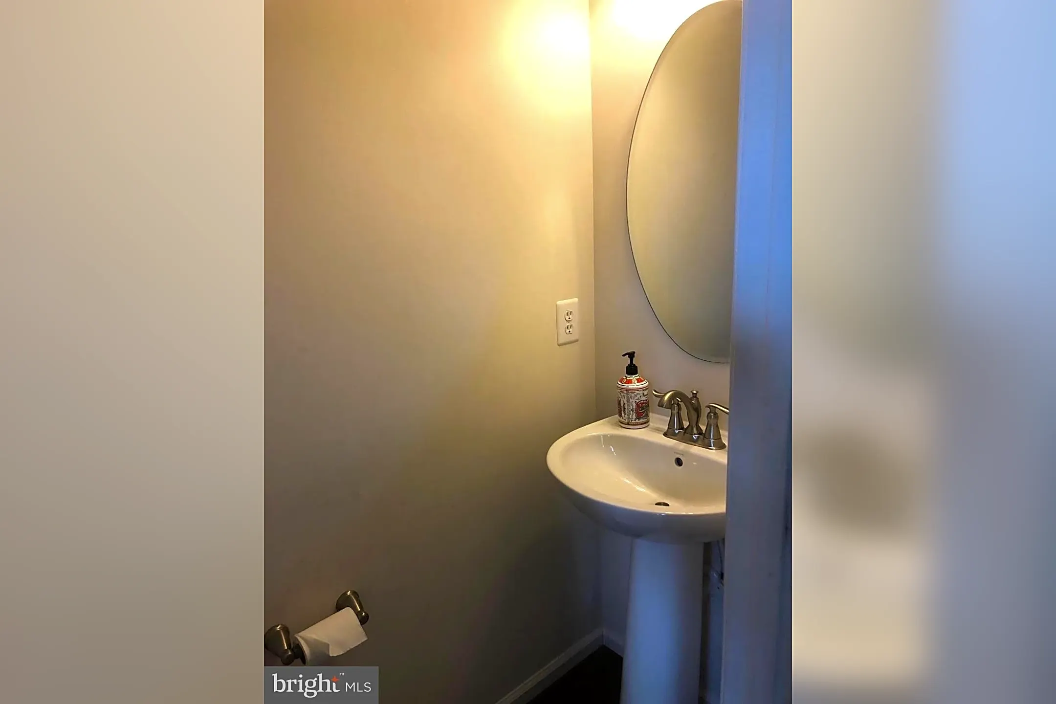 Bathroom - 8113 Greenbelt Station Pkwy #302G - Greenbelt, MD