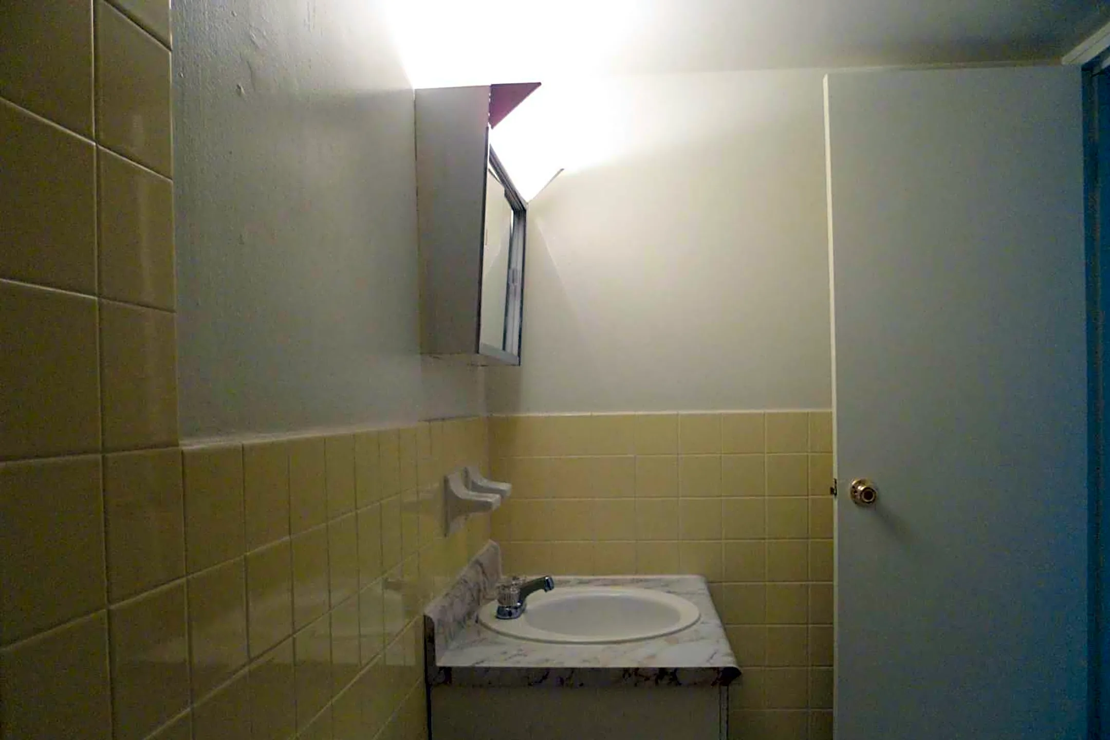 Bathroom - Somerton Court - Philadelphia, PA