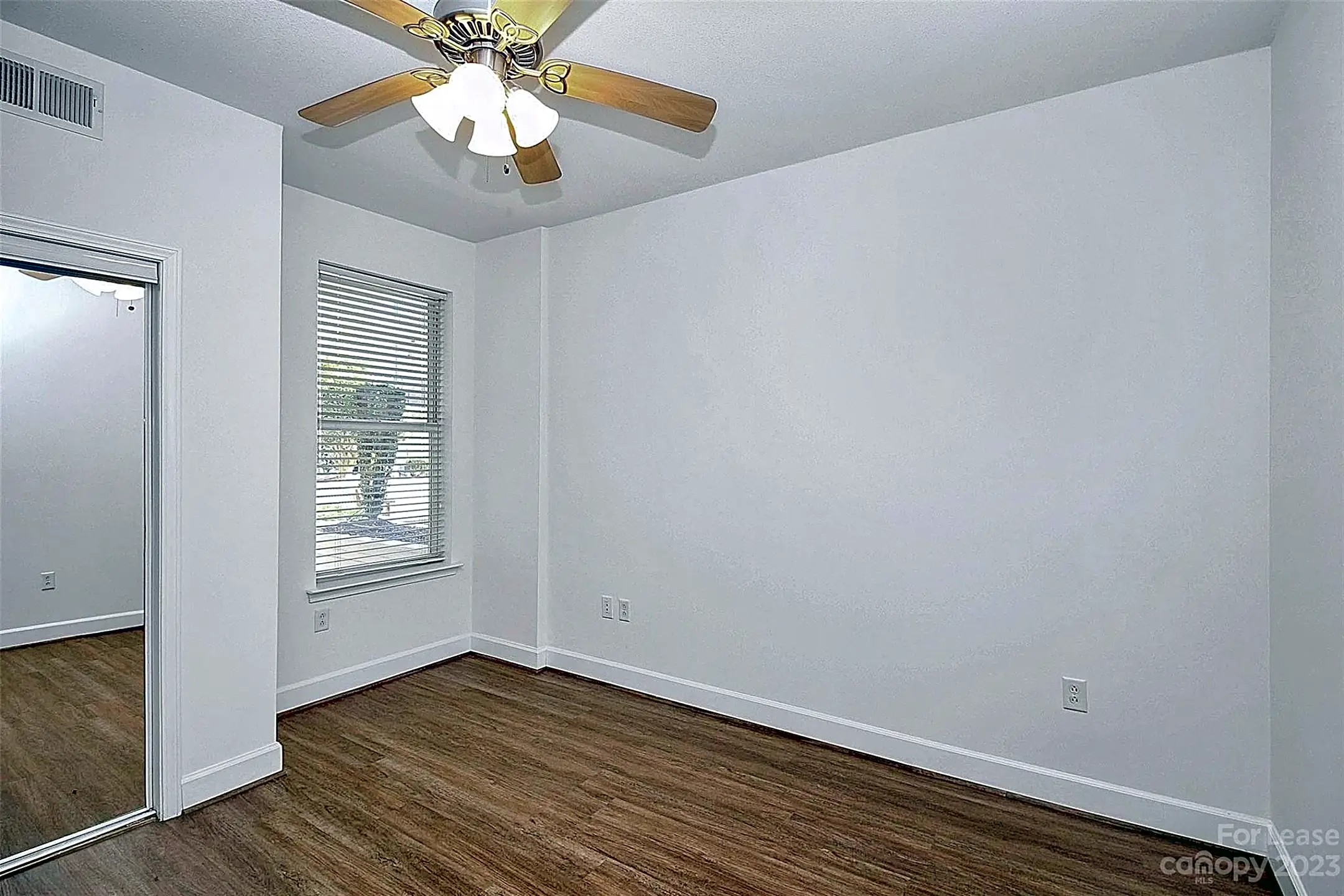 Bedroom - 1315 East Blvd #309 - Charlotte, NC