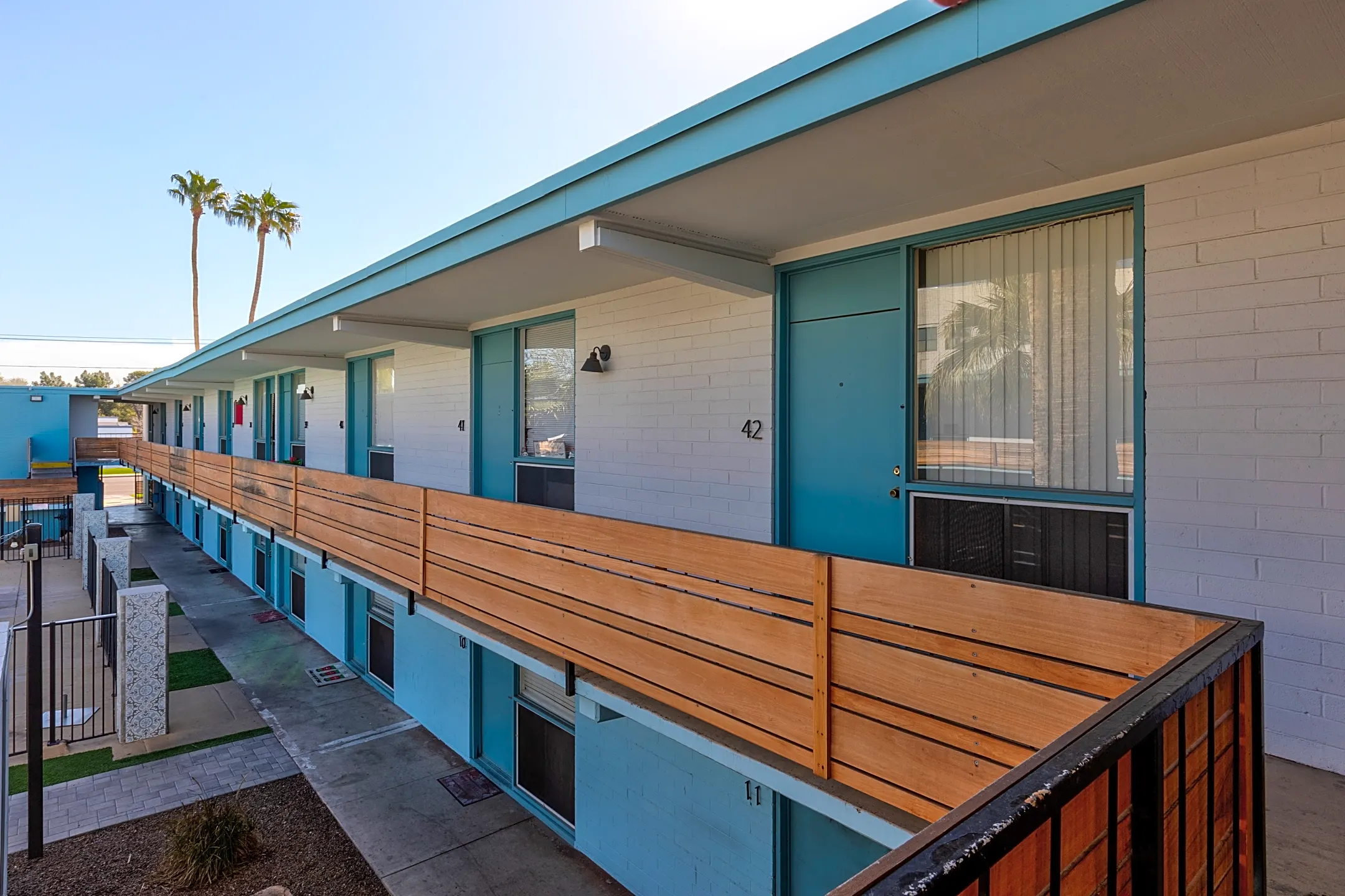 Elton Apartment Homes 2420 N 24th St Phoenix, AZ Apartments for