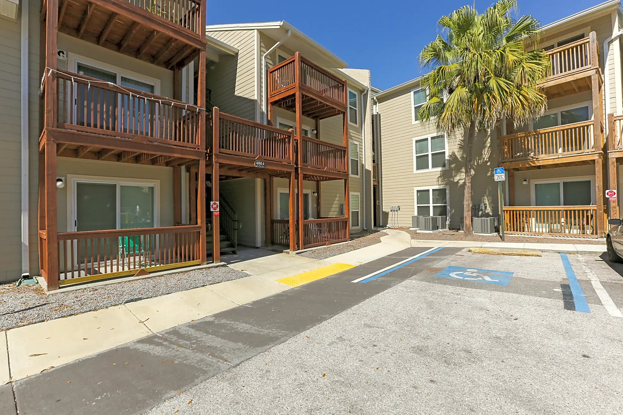 River Place Apartments Tampa, FL 33603