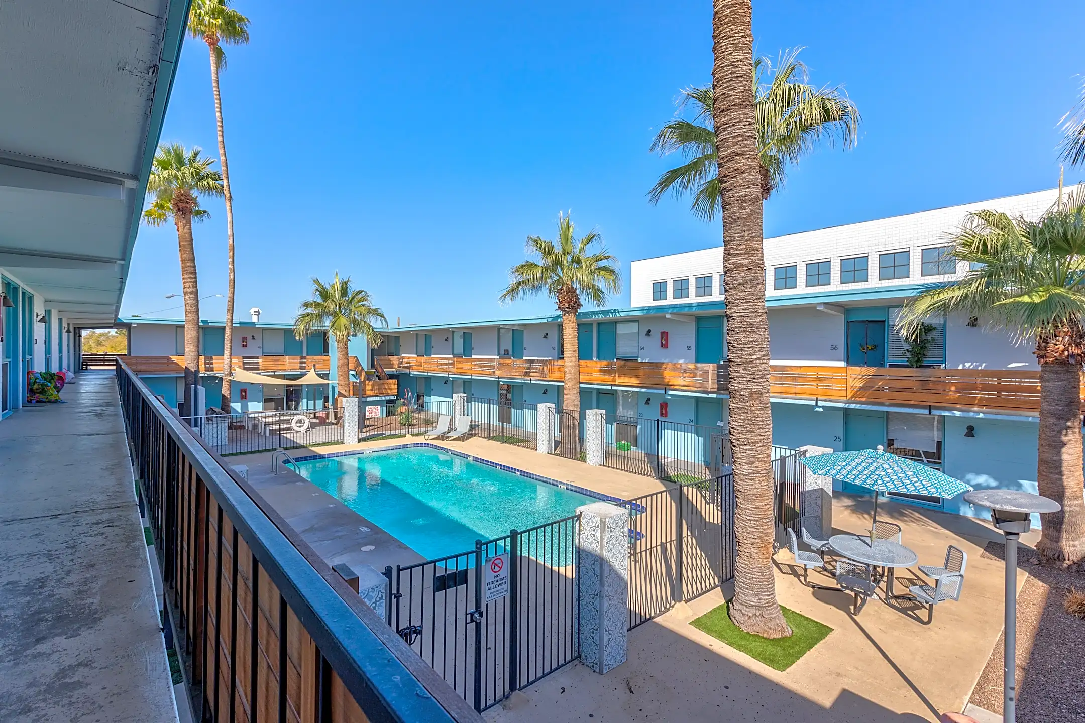 Elton Apartment Homes 2420 N 24th St Phoenix, AZ Apartments for