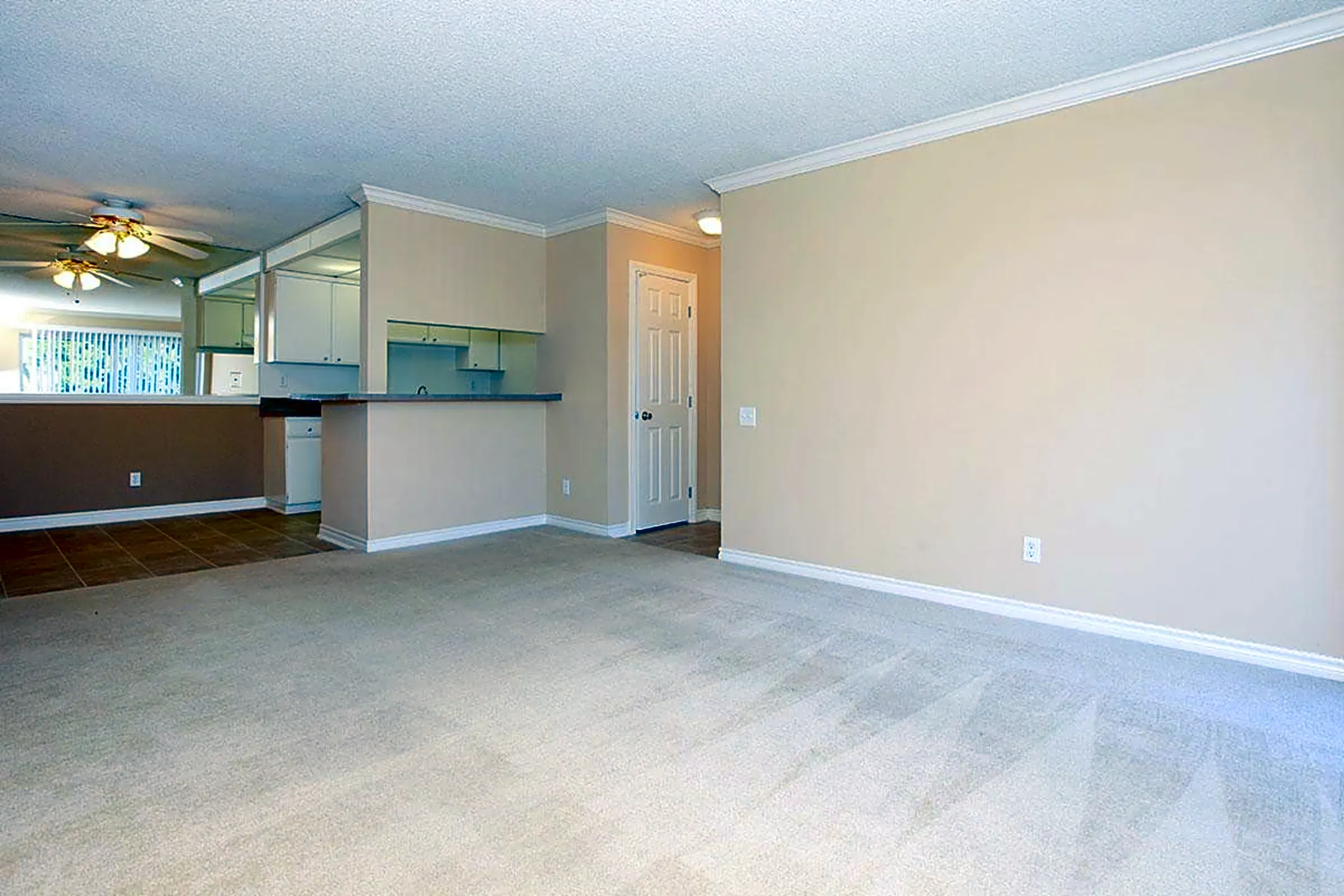 Villa Creek Apartment Homes Cypress, CA 90630