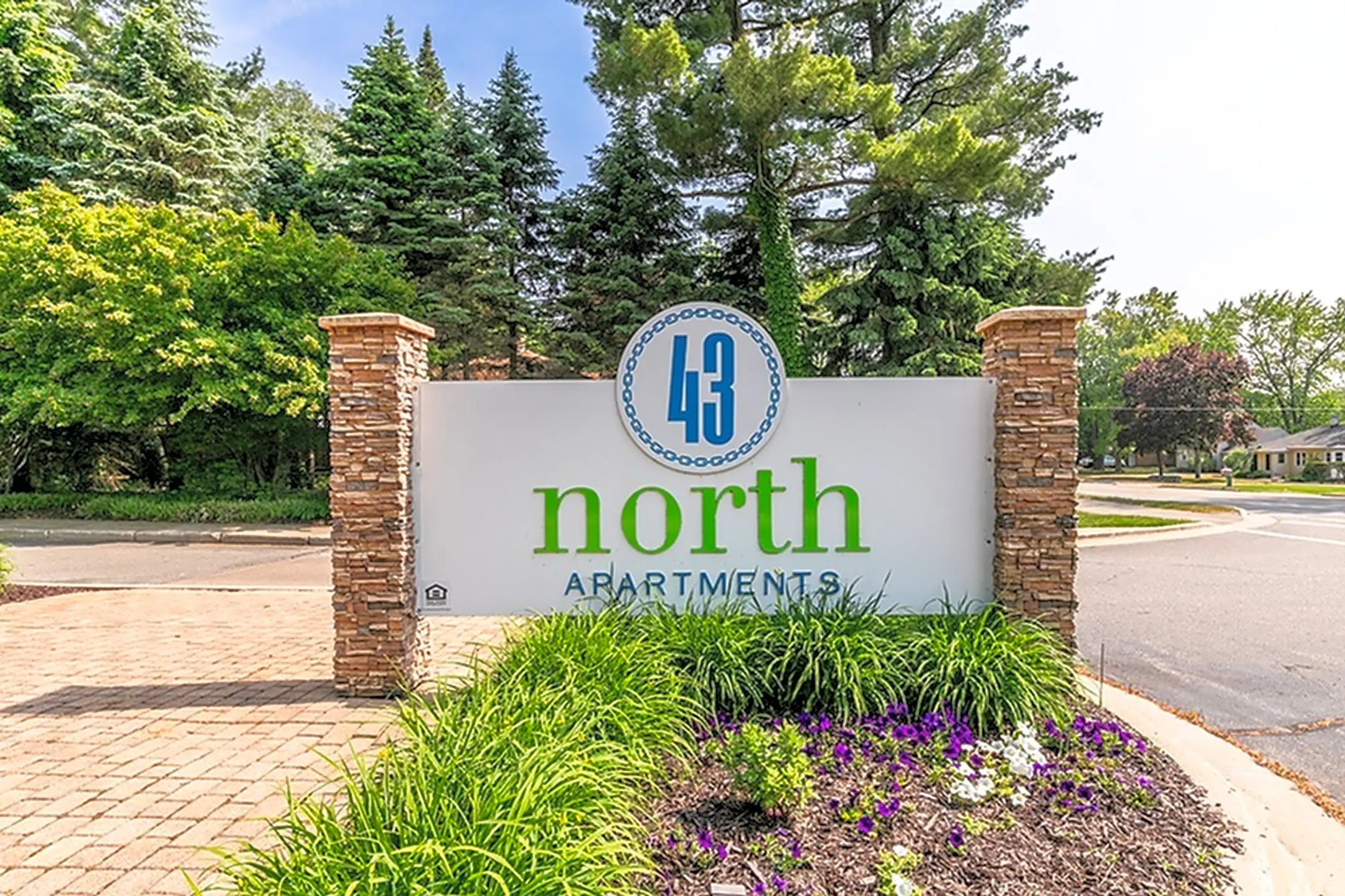 43 North Apartments - 14868 Lakeshore Dr | Grand Haven, MI for Rent | Rent.