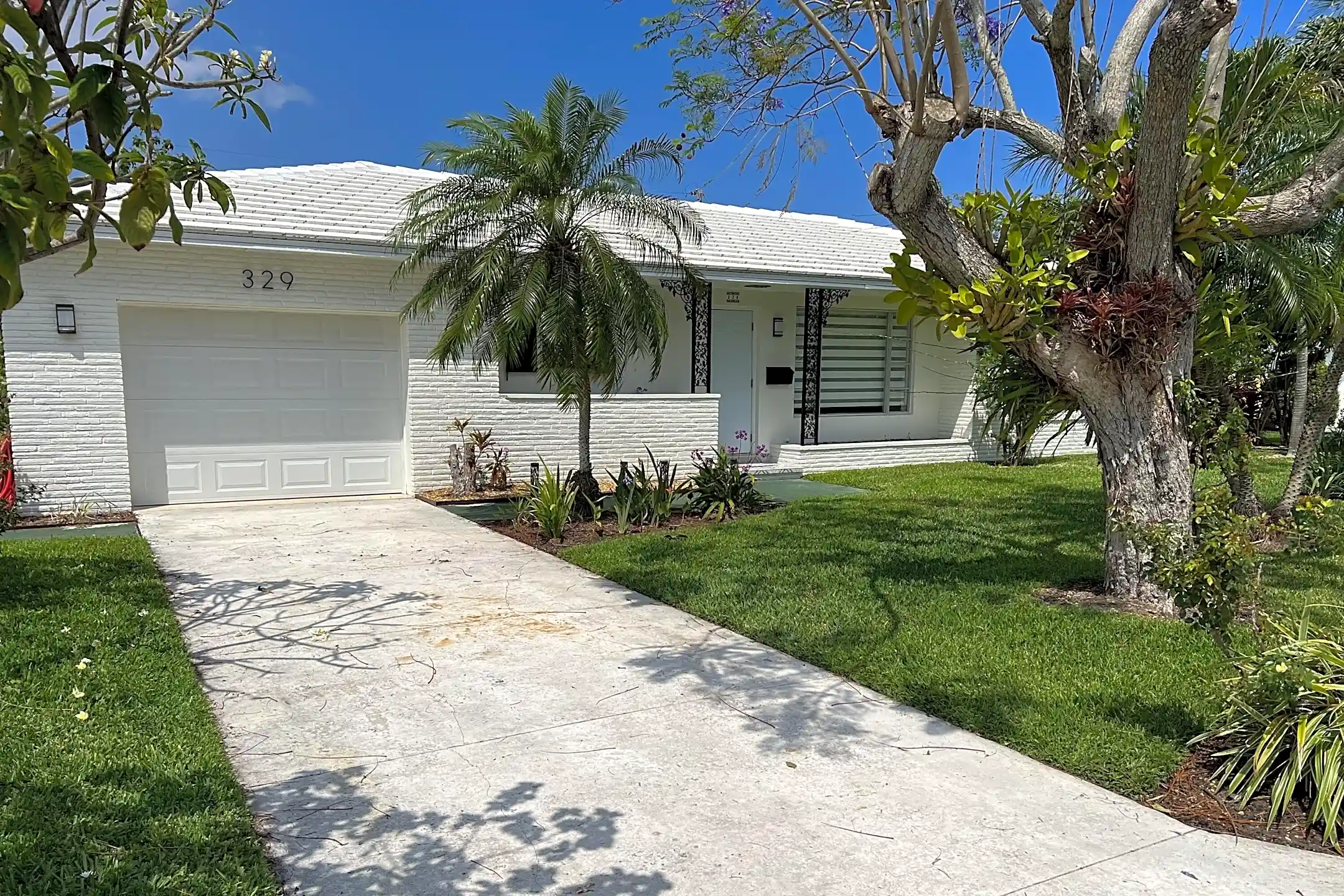 329 Alhambra Pl Houses West Palm Beach, FL 33405