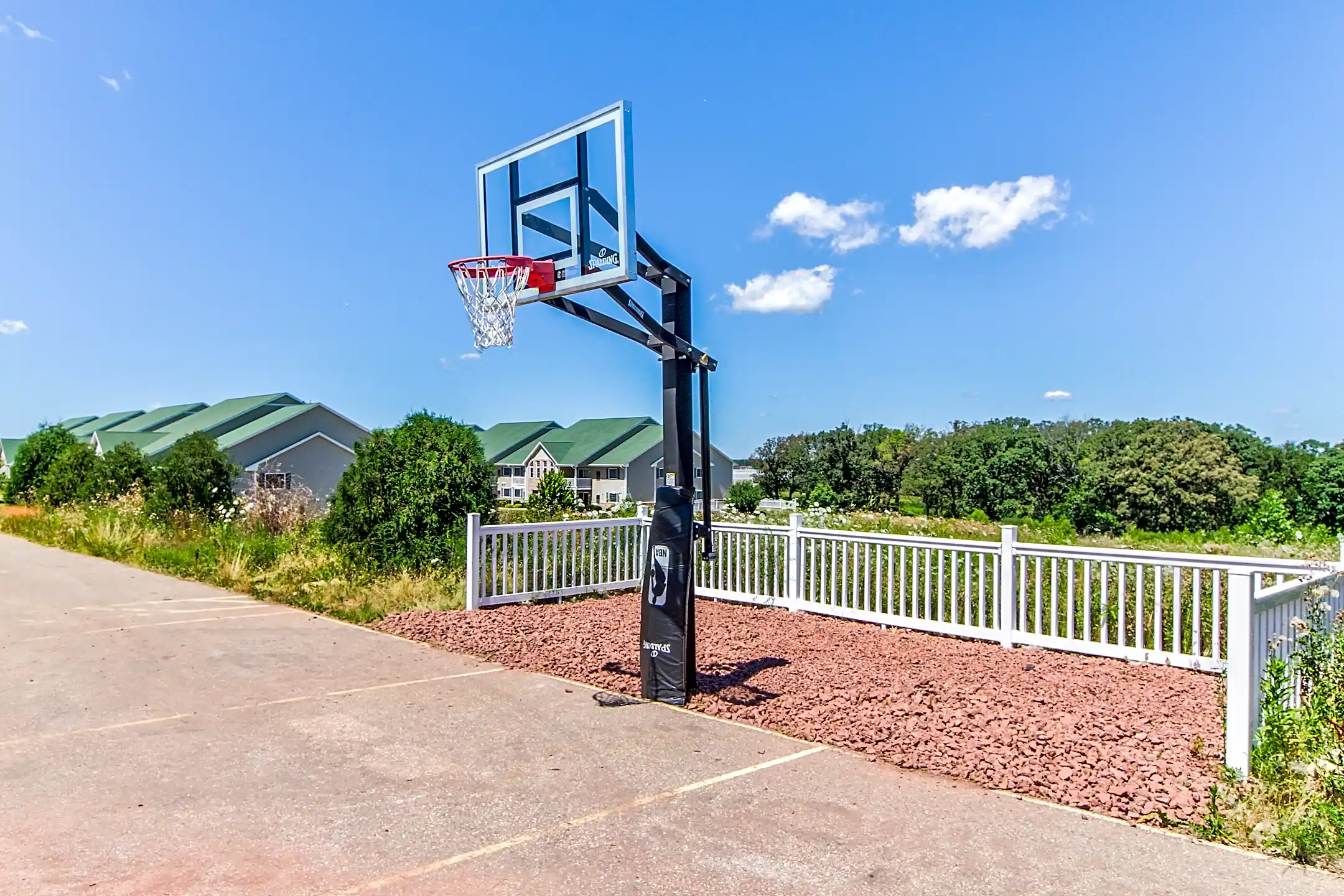 Hawk's Ridge Apartments Beloit, WI 53511