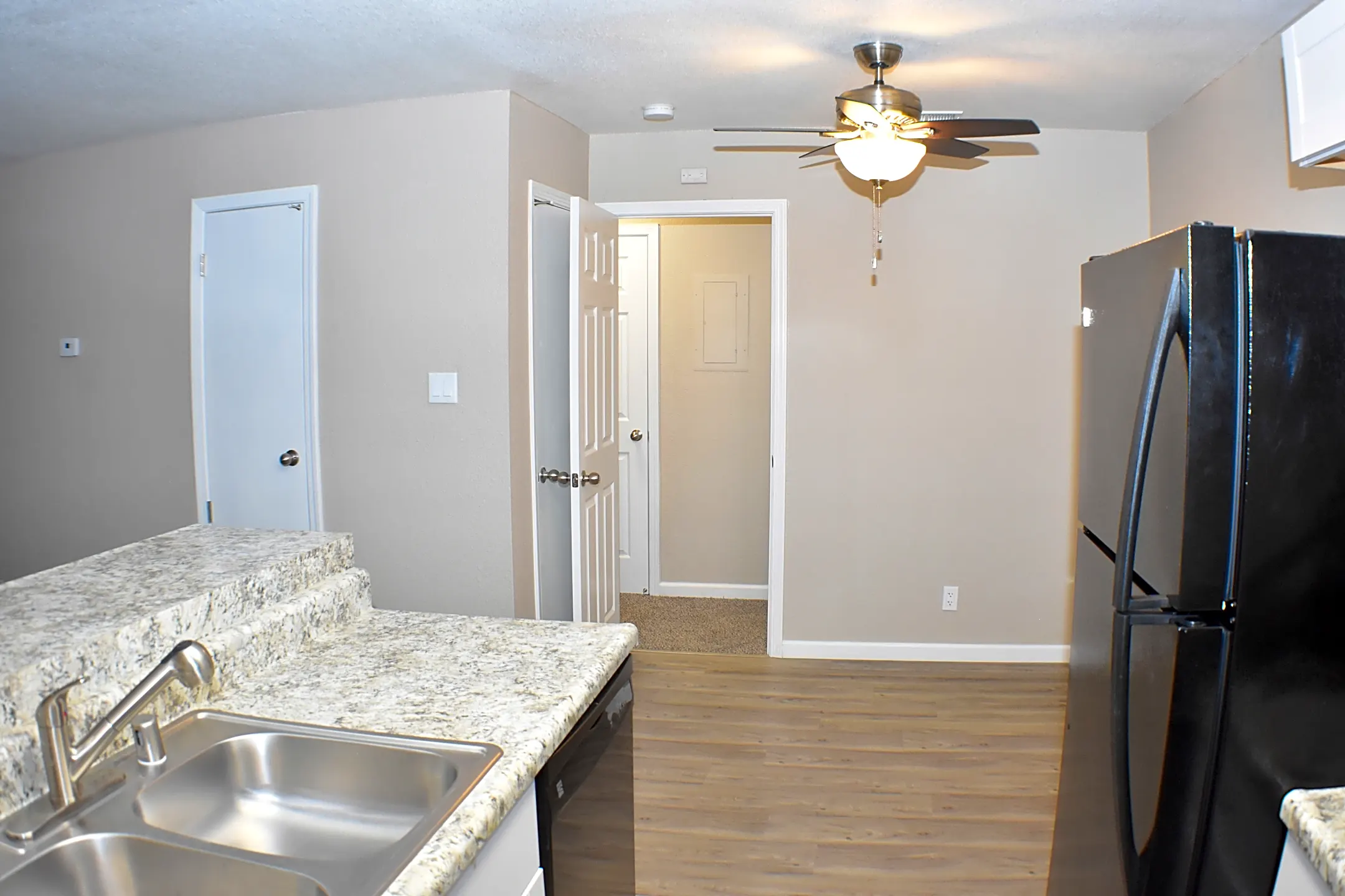 Lakeview Apartments 653 Brinkby Ave Reno, NV Apartments for Rent