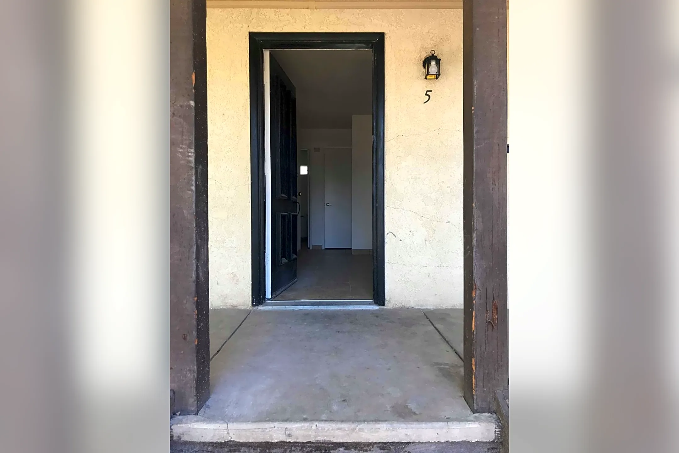 185 W D St Apartments Brawley, CA 92227