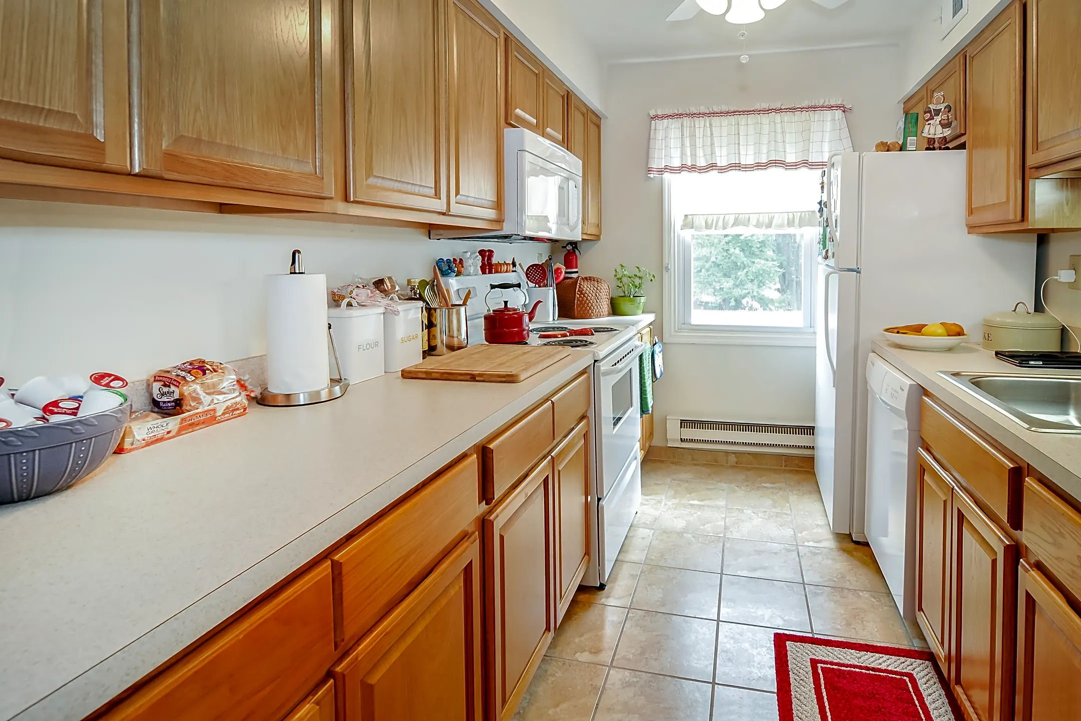 Kitchen - Olde Forge East Townhouses - Morristown, NJ