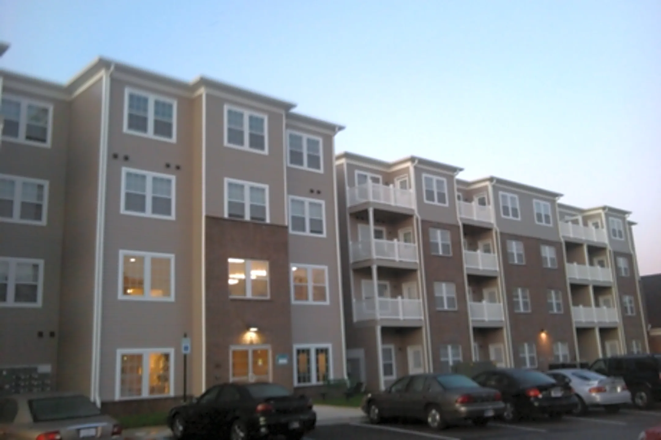 Preston Pointe Apartments 5910 E 12th St Indianapolis, IN