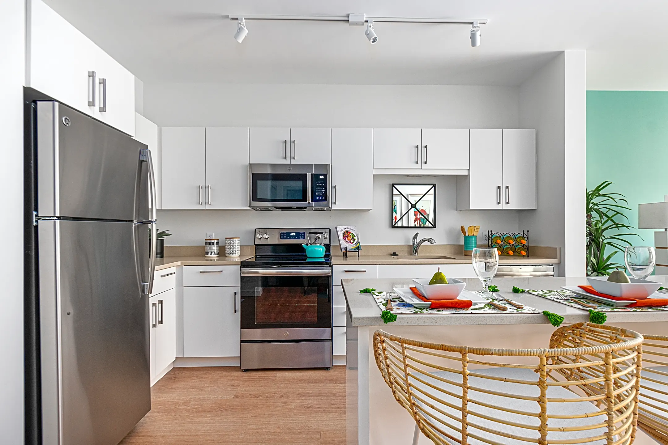 Canvas Beverly, MA 01915