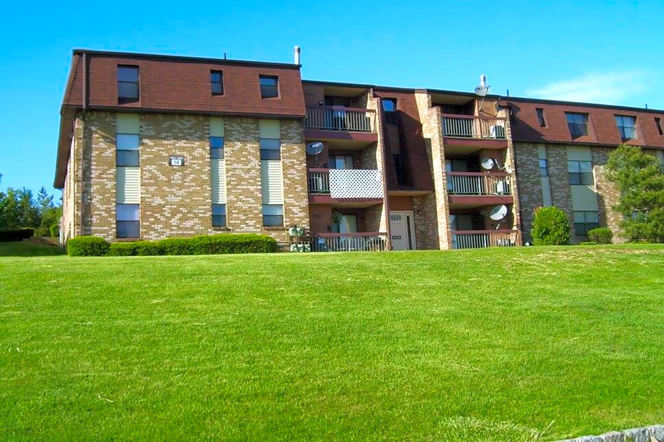 Hillside Gardens 1200 Sunnyview Oval Keasbey, NJ Apartments for