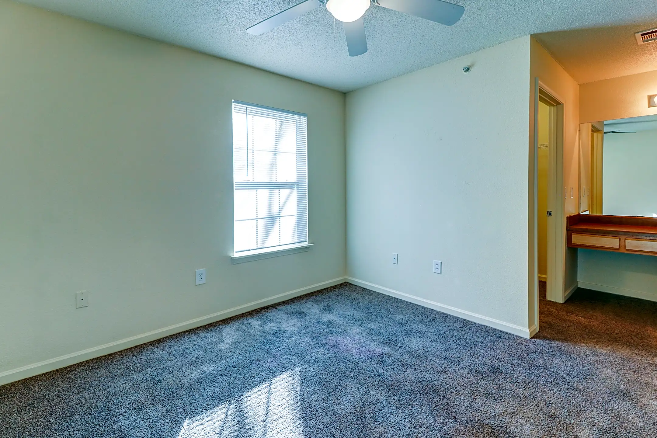 Clarksville Apts