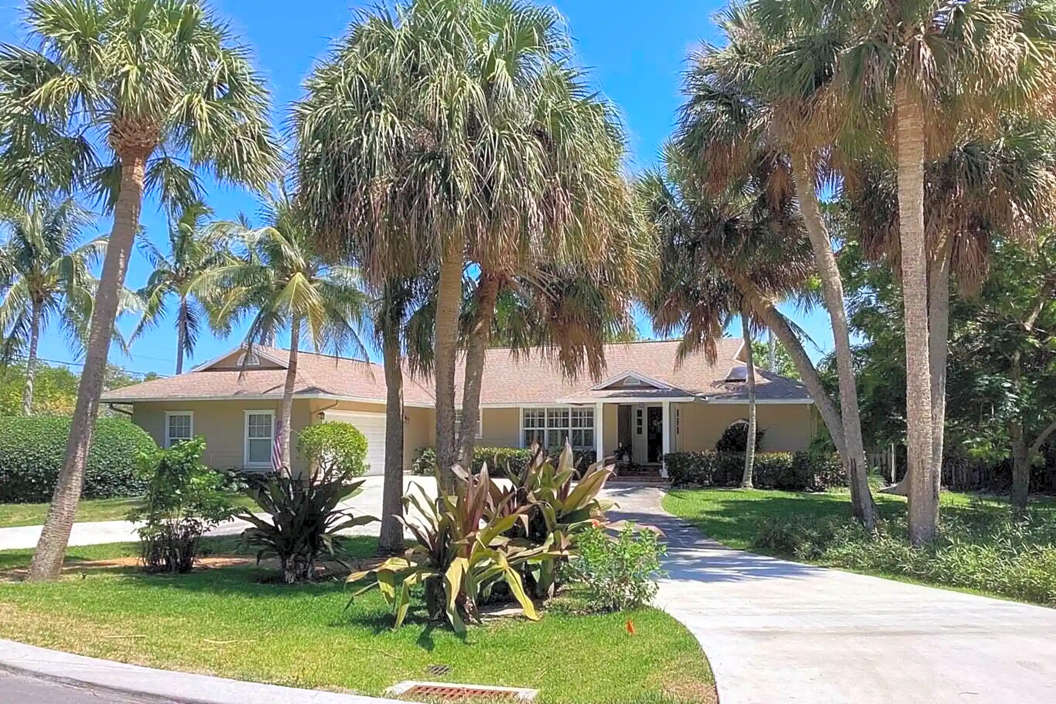 1 Mandalay Rd Houses Stuart, FL 34996