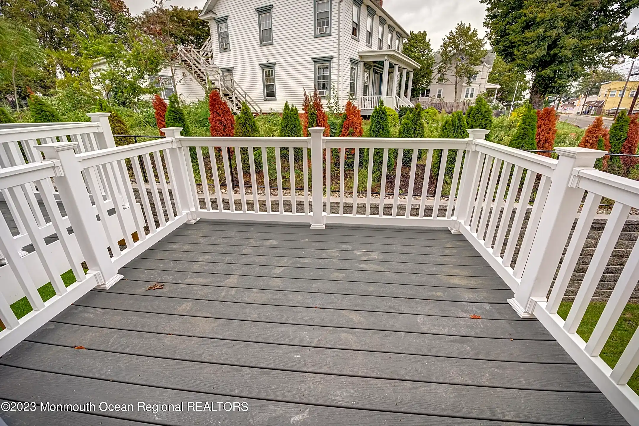 Patio / Deck - 160 W Front St - Keyport, NJ