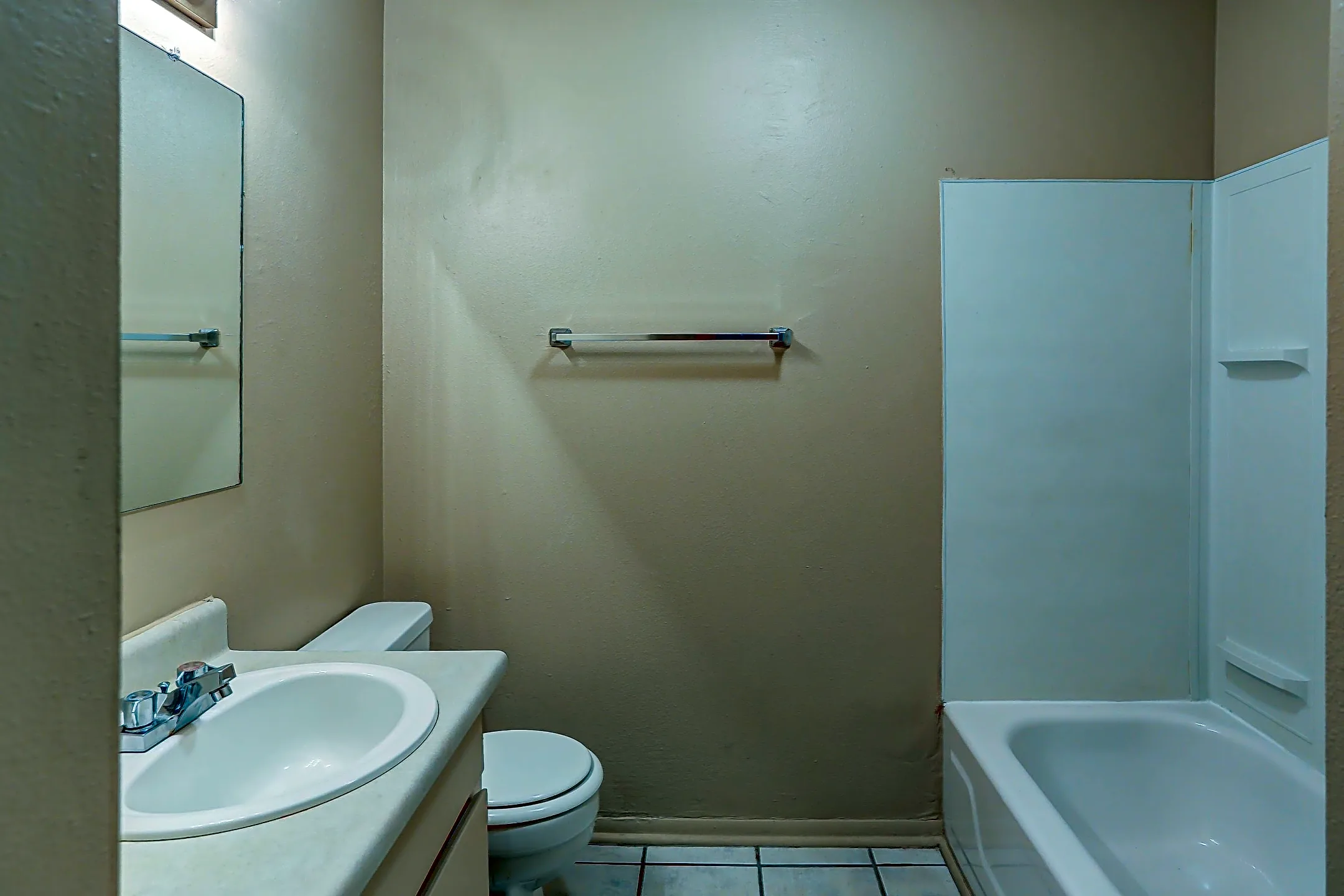 Bathroom - Southbrooke Apartments - Fort Smith, AR