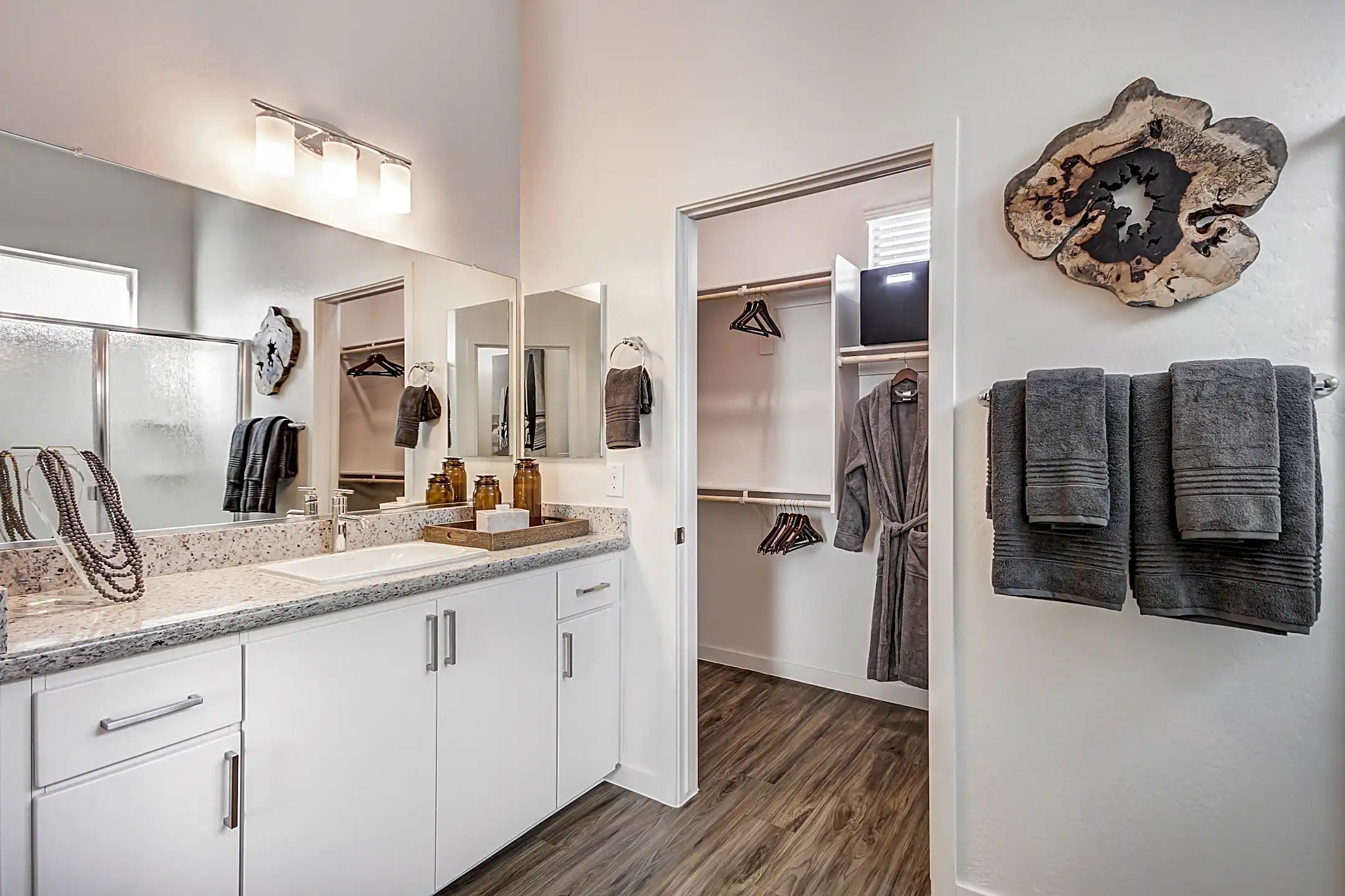 Avilla Gateway 9950 W Indian School Rd Phoenix, AZ Apartments for Rent Rent.